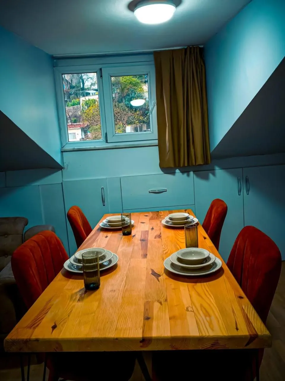 Dining area in Eyüpsultan ABS Suites