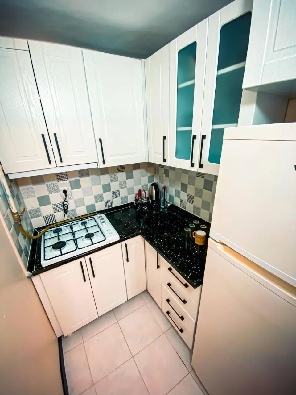 Kitchen or kitchenette in Eyüpsultan ABS Suites