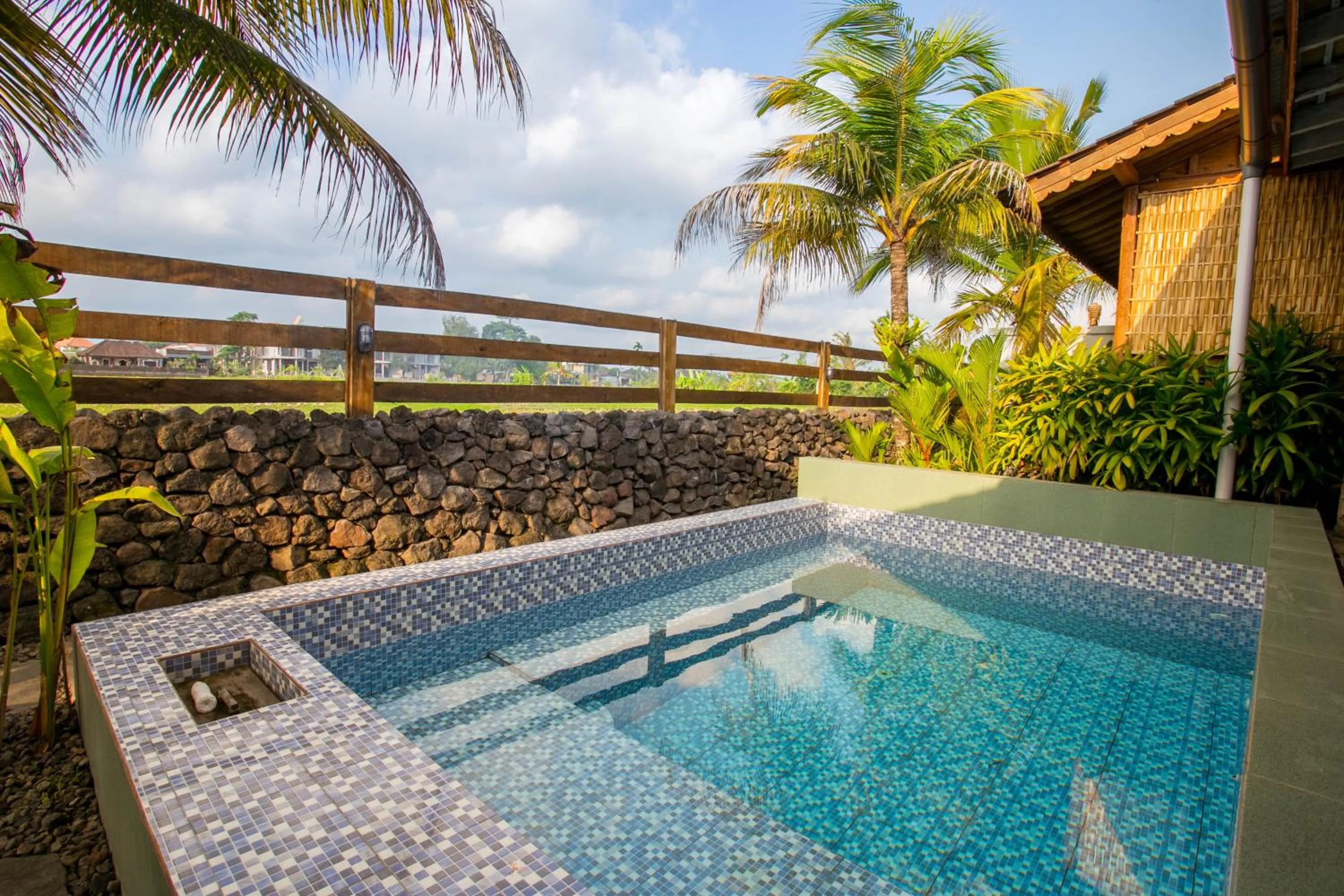 Swimming pool in Pondok Cap Oleng Guesthouse Canggu by Ecommerceloka