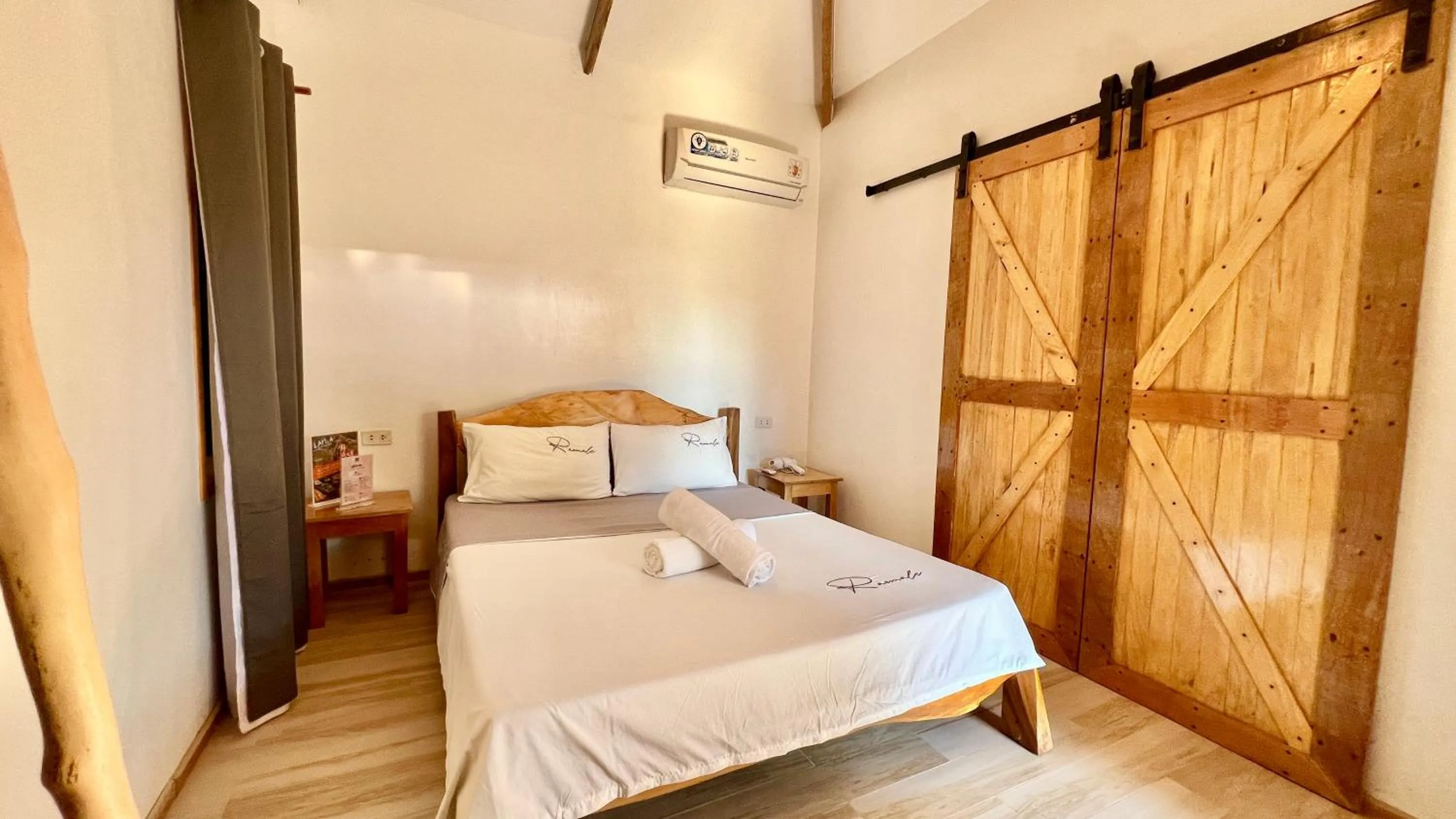 Bed in AA Jungle Guesthouse