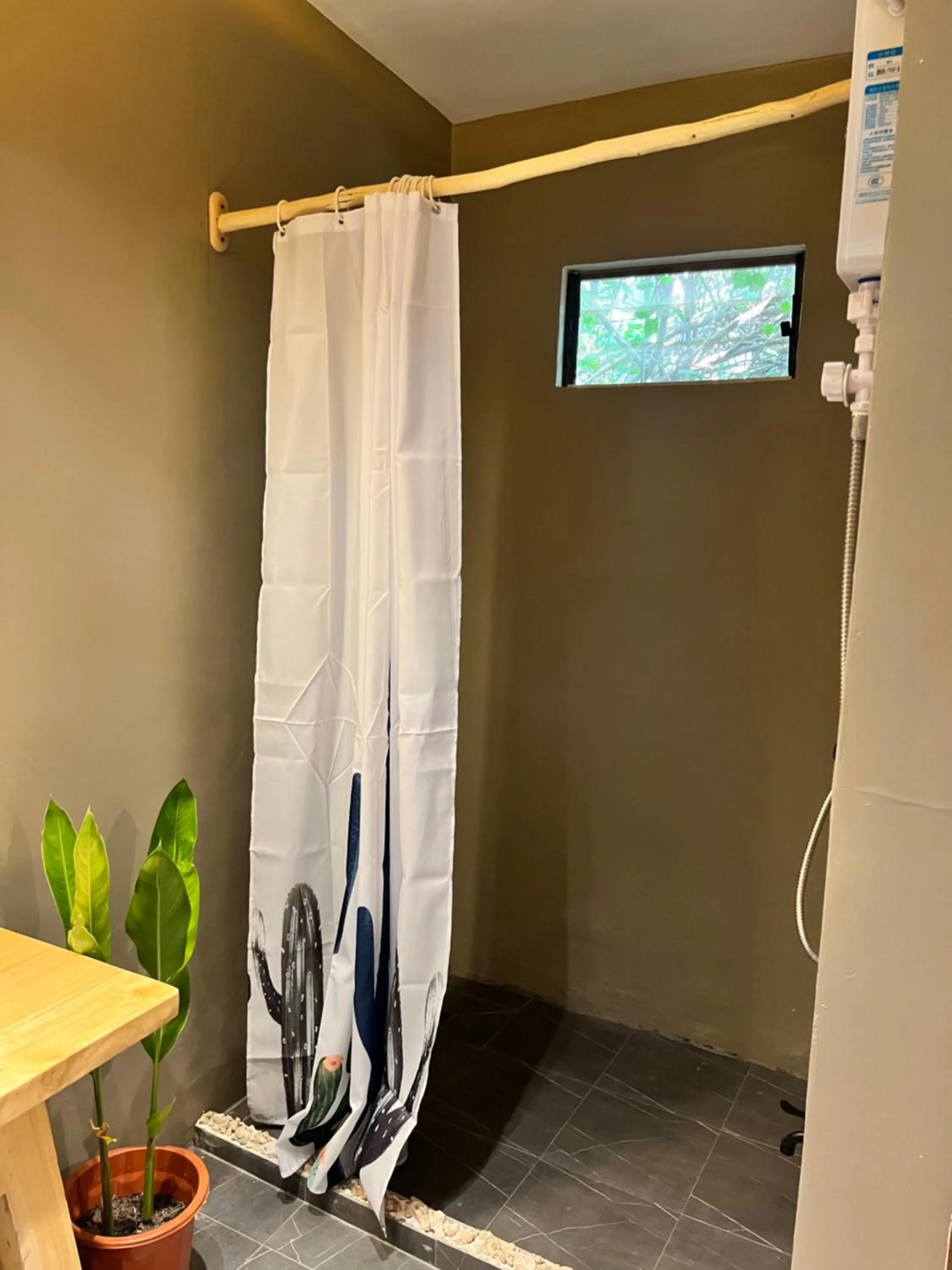 Bathroom in AA Jungle Guesthouse