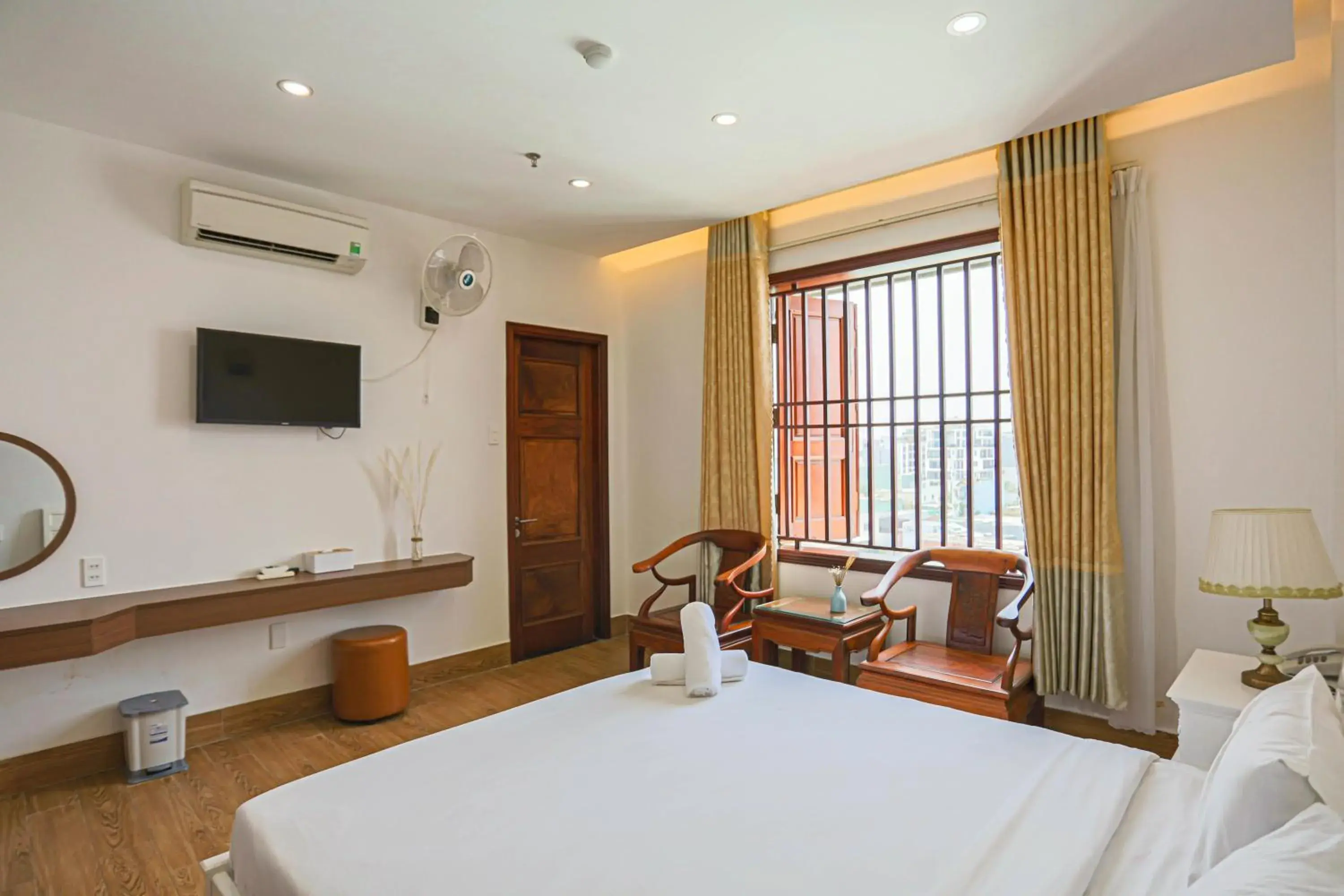 Superior Double Room in SeaColor Beachstay Danang Hotel by Haviland Superior Double Room in SeaColor Beachstay Danang Hotel by Haviland
