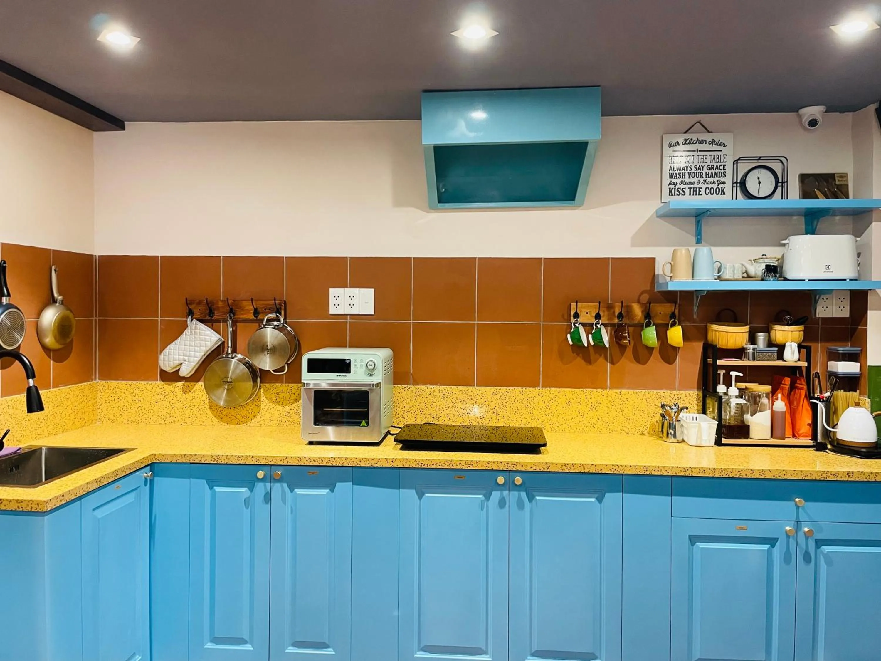 Kitchen or kitchenette in Ahu Hotel & Apartment