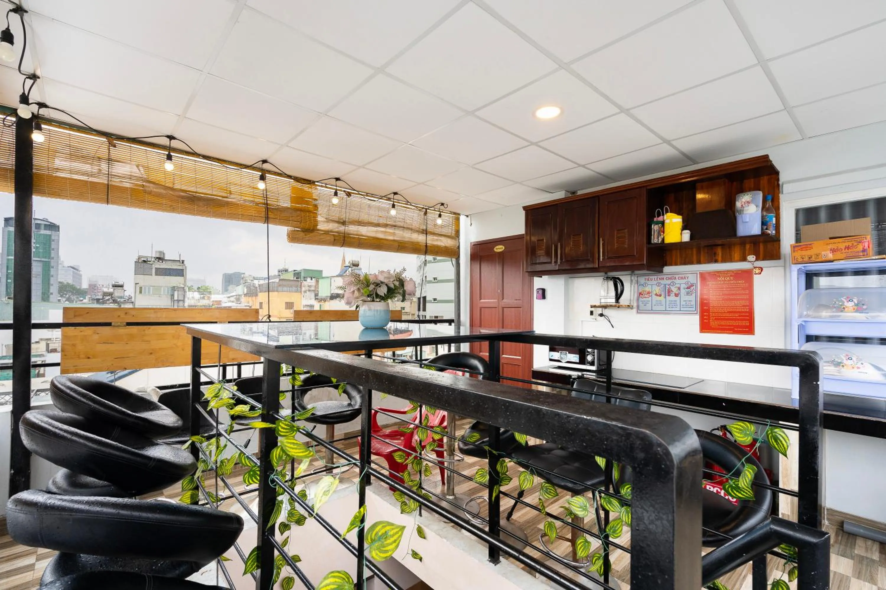 Ahu Hotel & Apartment