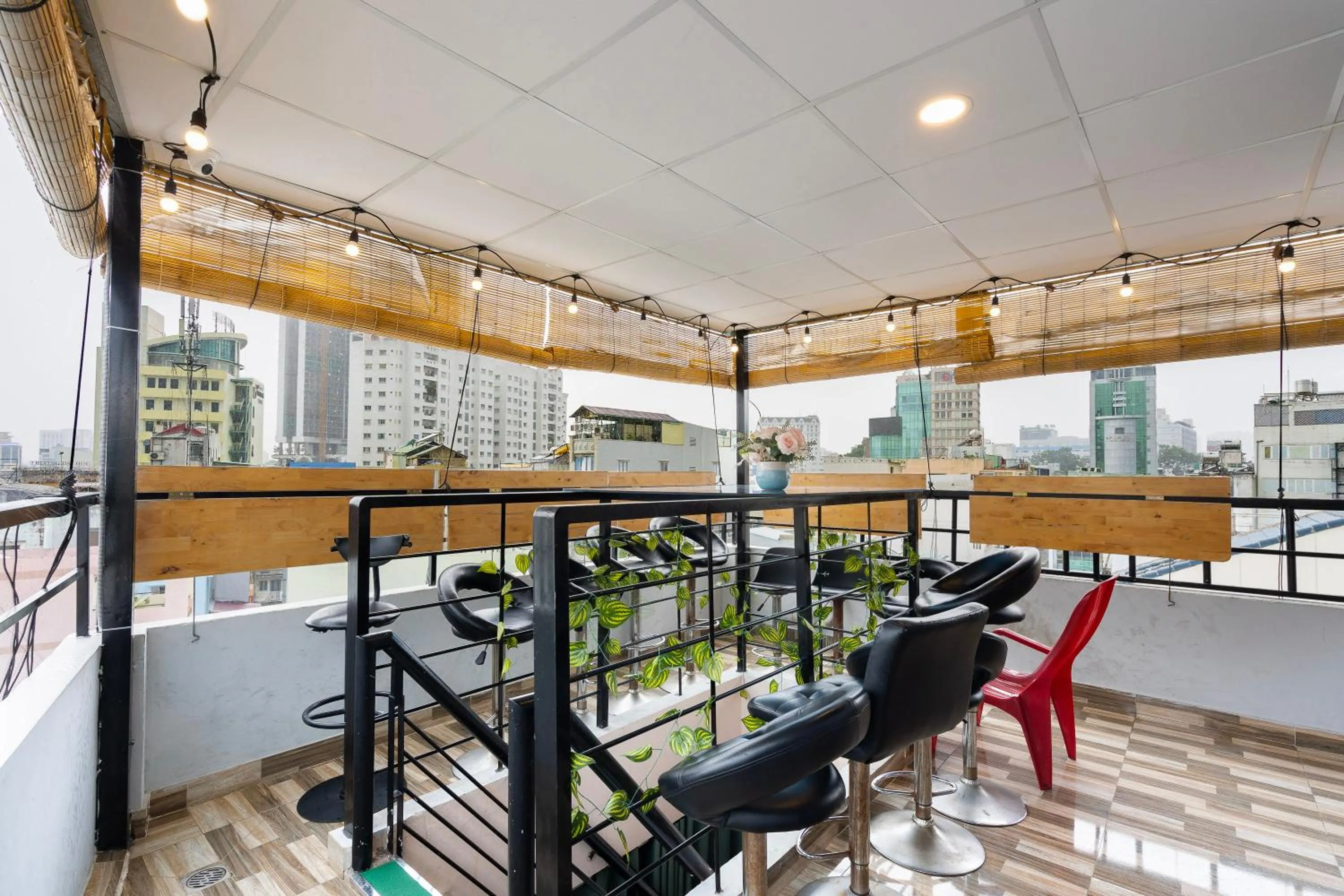 Ahu Hotel & Apartment