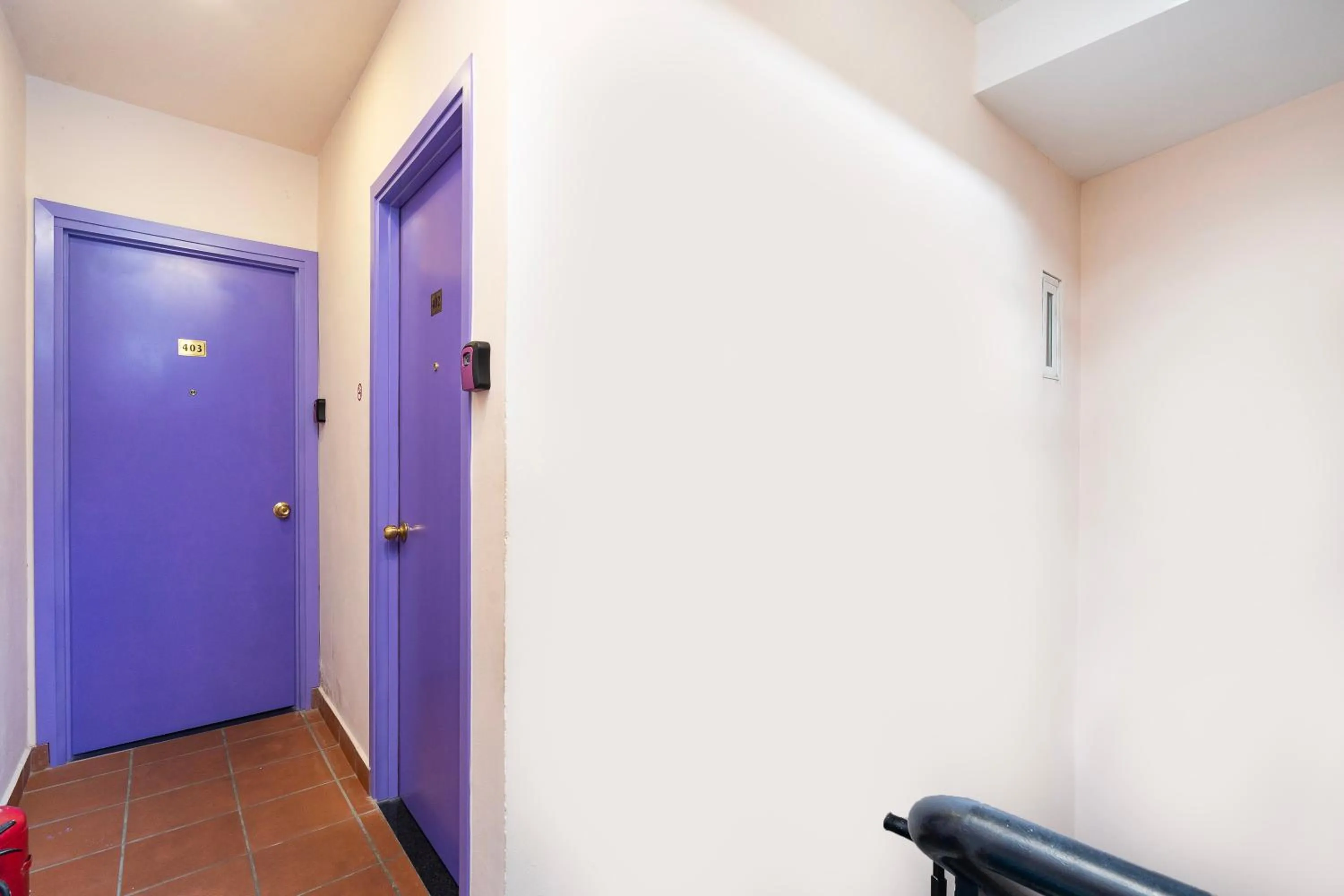 Ahu Hotel & Apartment