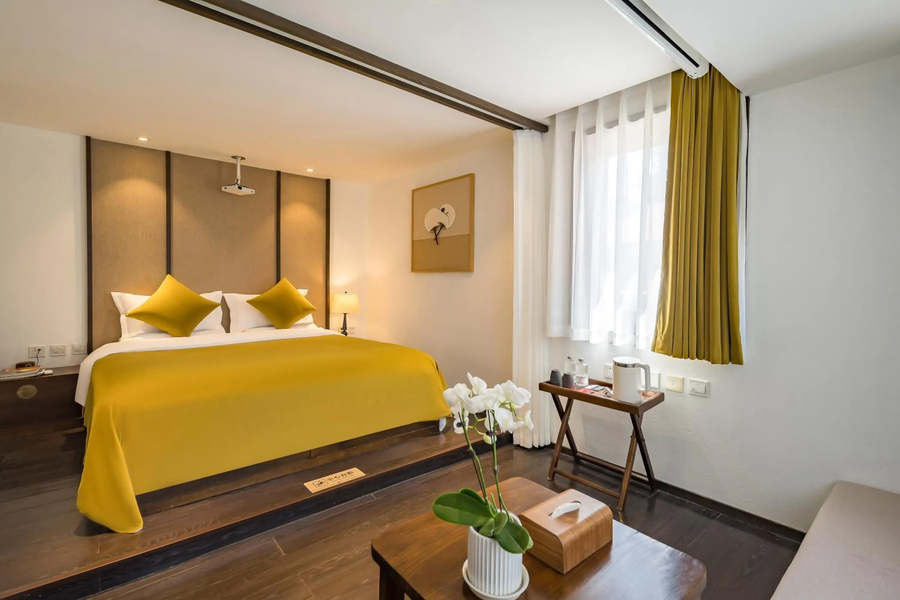 Bed in Dasein Youlan Hotel-Near the Forbidden City, Tiananmen Square, Guijie Street, Beihai Park, Jingshan Park, and Yonghe Temple