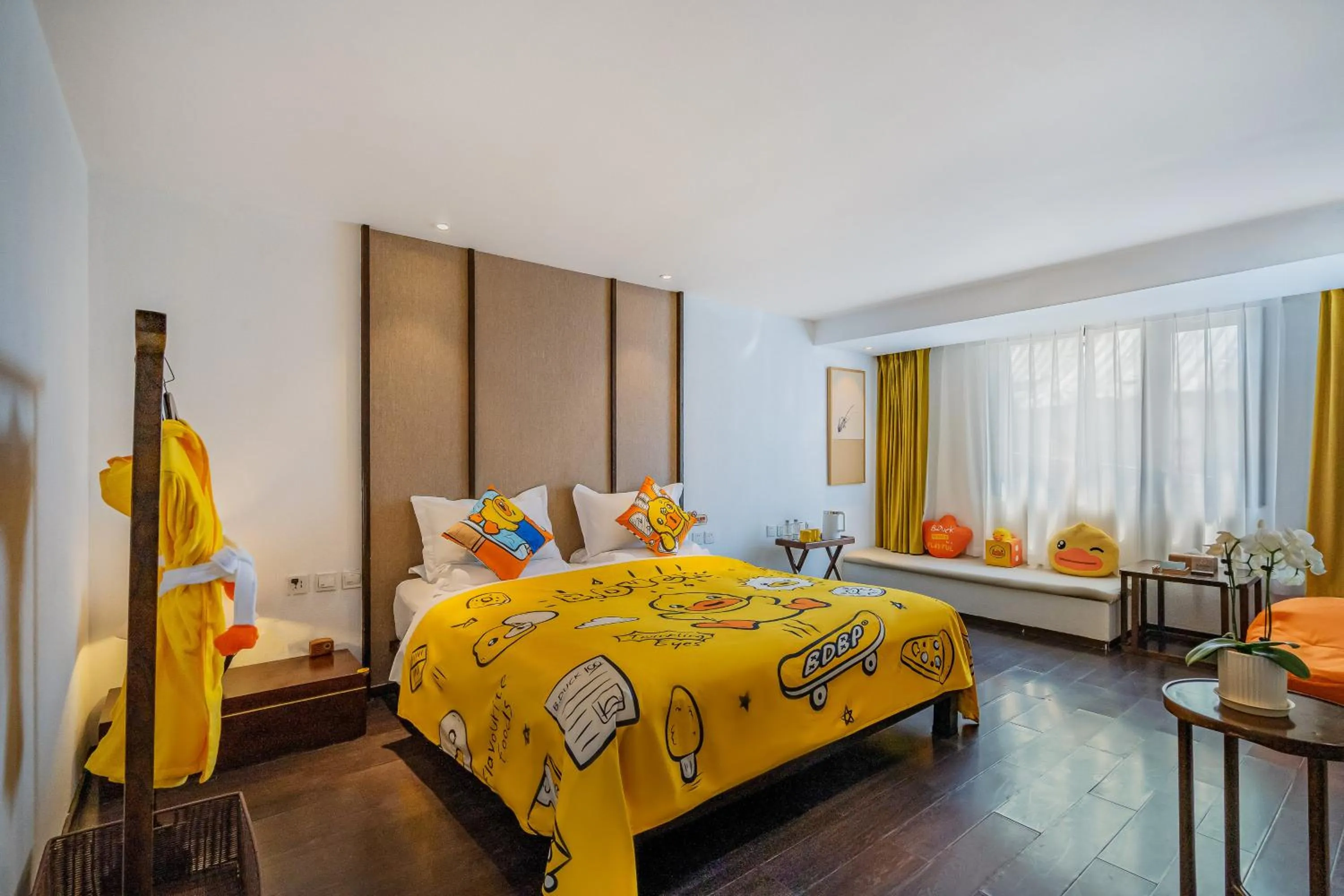 Bedroom, Bed in Dasein Youlan Hotel-Near the Forbidden City, Tiananmen Square, Guijie Street, Beihai Park, Jingshan Park, and Yonghe Temple