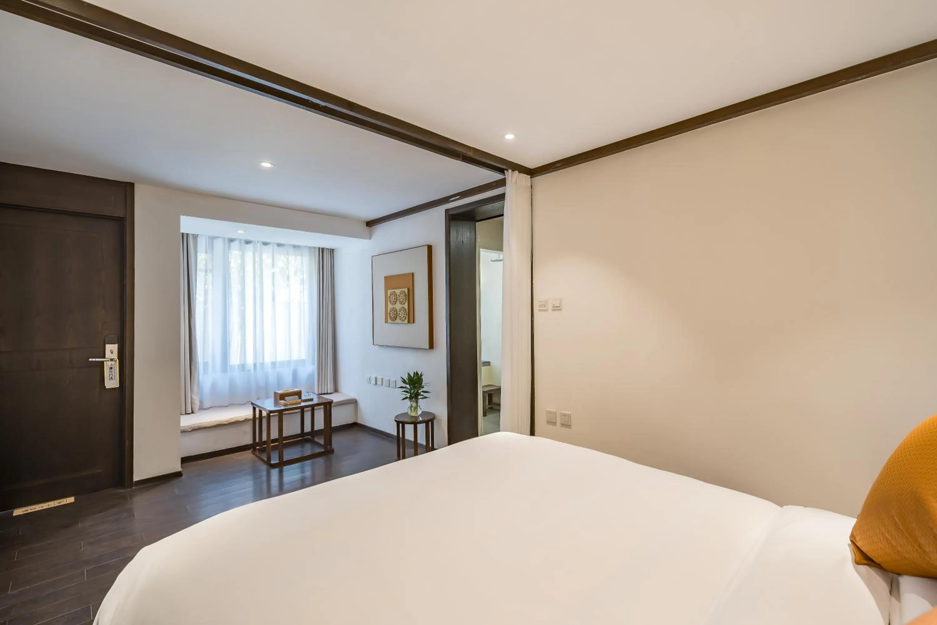 Photo of the whole room, Bed in Dasein Youlan Hotel-Near the Forbidden City, Tiananmen Square, Guijie Street, Beihai Park, Jingshan Park, and Yonghe Temple