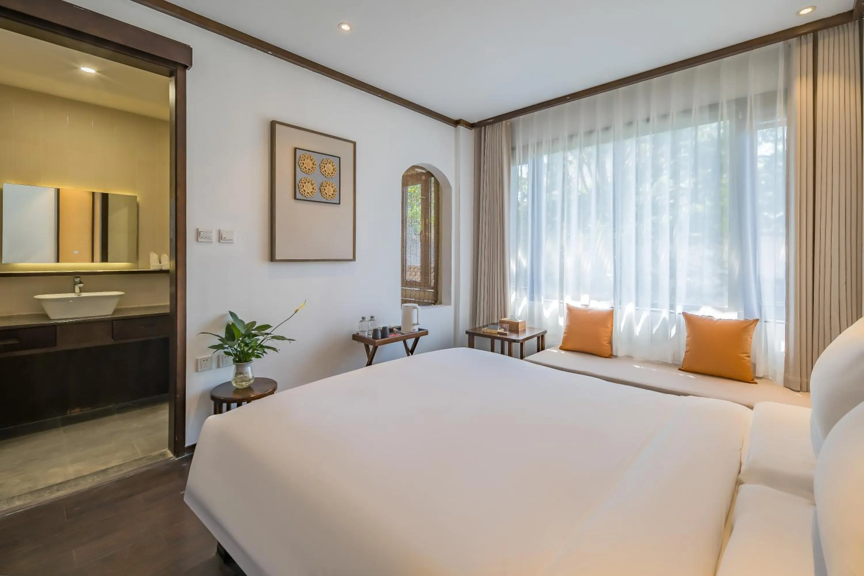 Photo of the whole room, Bed in Dasein Youlan Hotel-Near the Forbidden City, Tiananmen Square, Guijie Street, Beihai Park, Jingshan Park, and Yonghe Temple