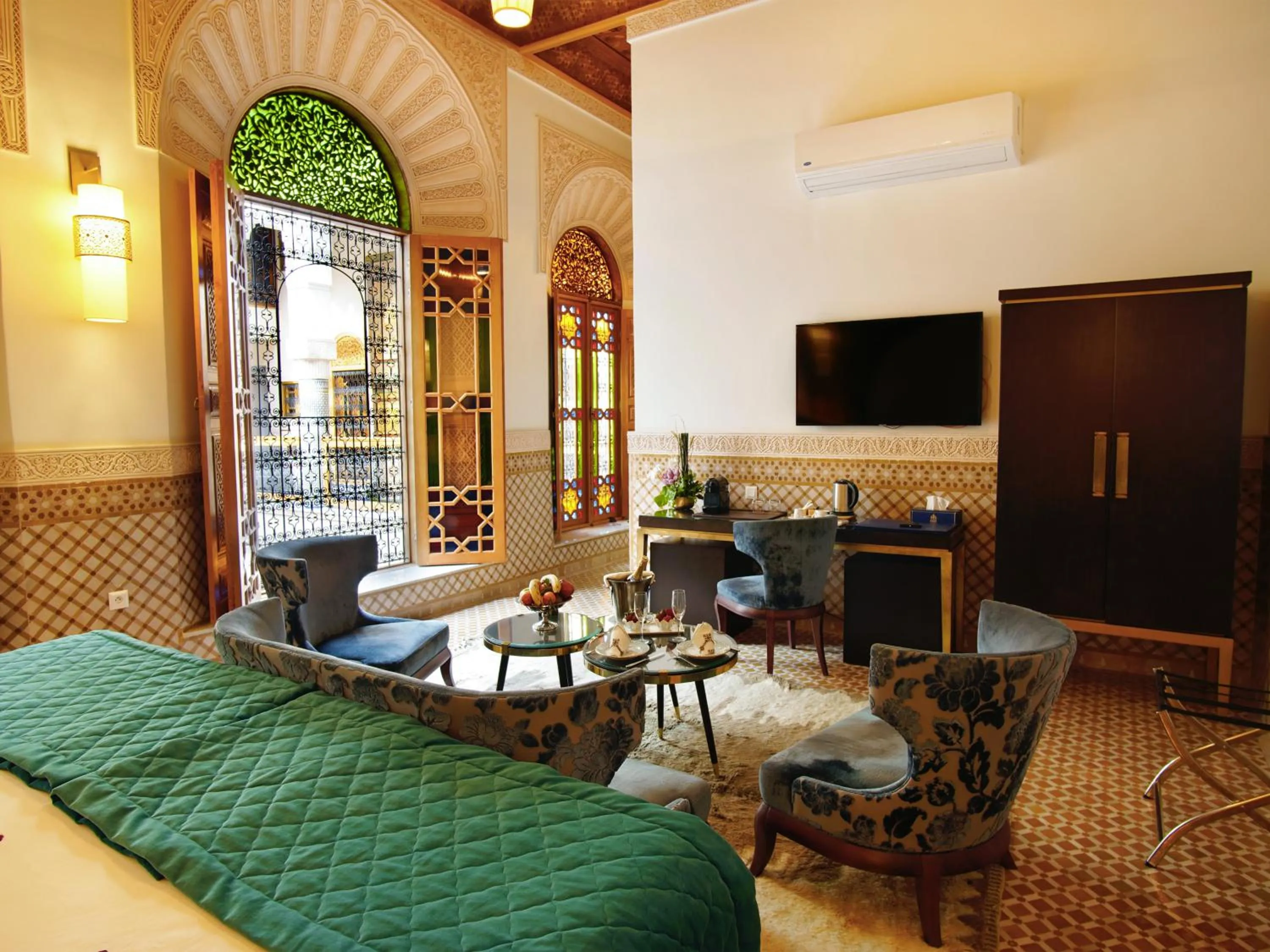Living room in Riad El Amine Fès - Historic Hotels Worldwide