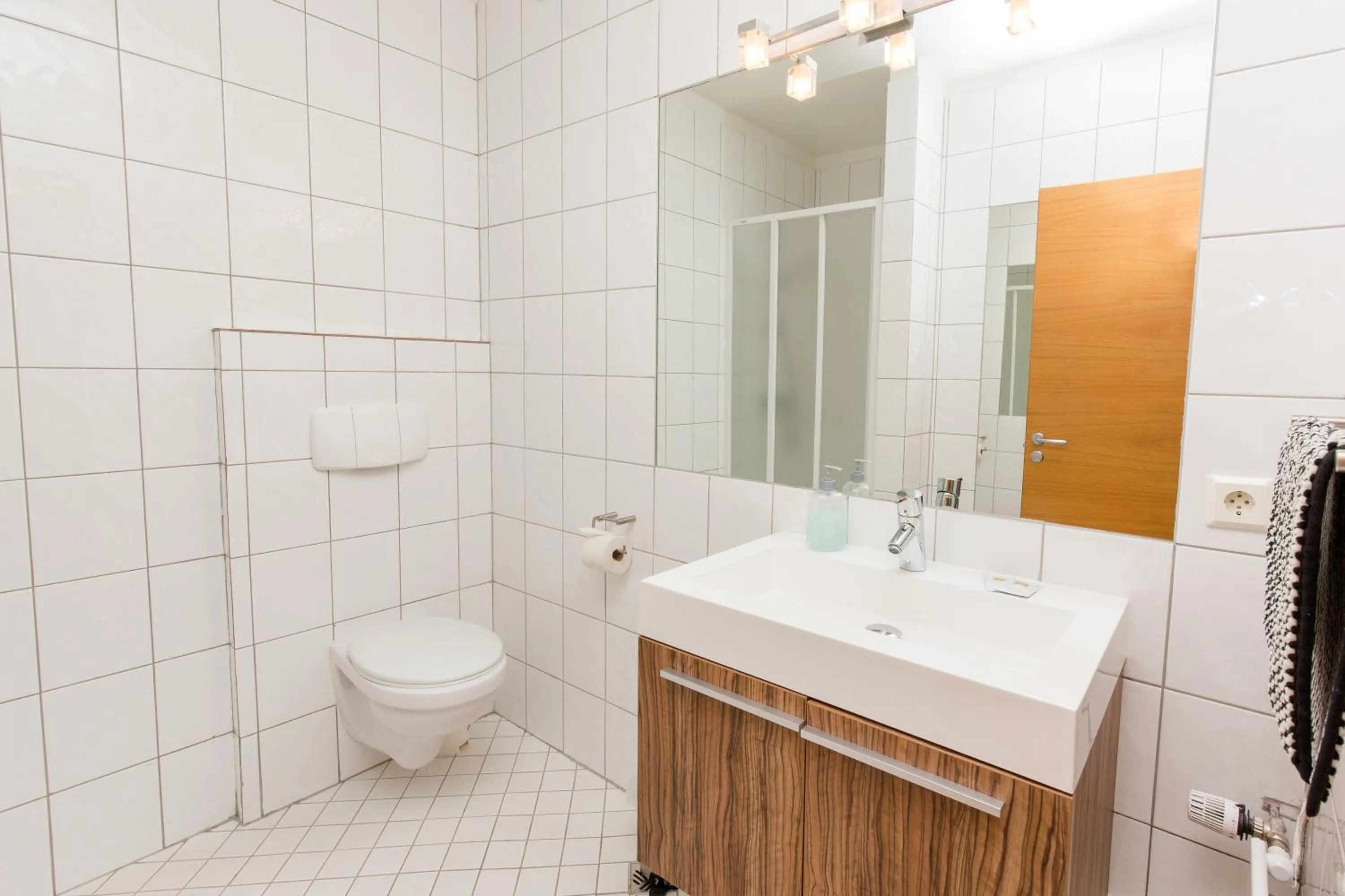 Shower in Hotel Keilir by Reykjavik Keflavik Airport