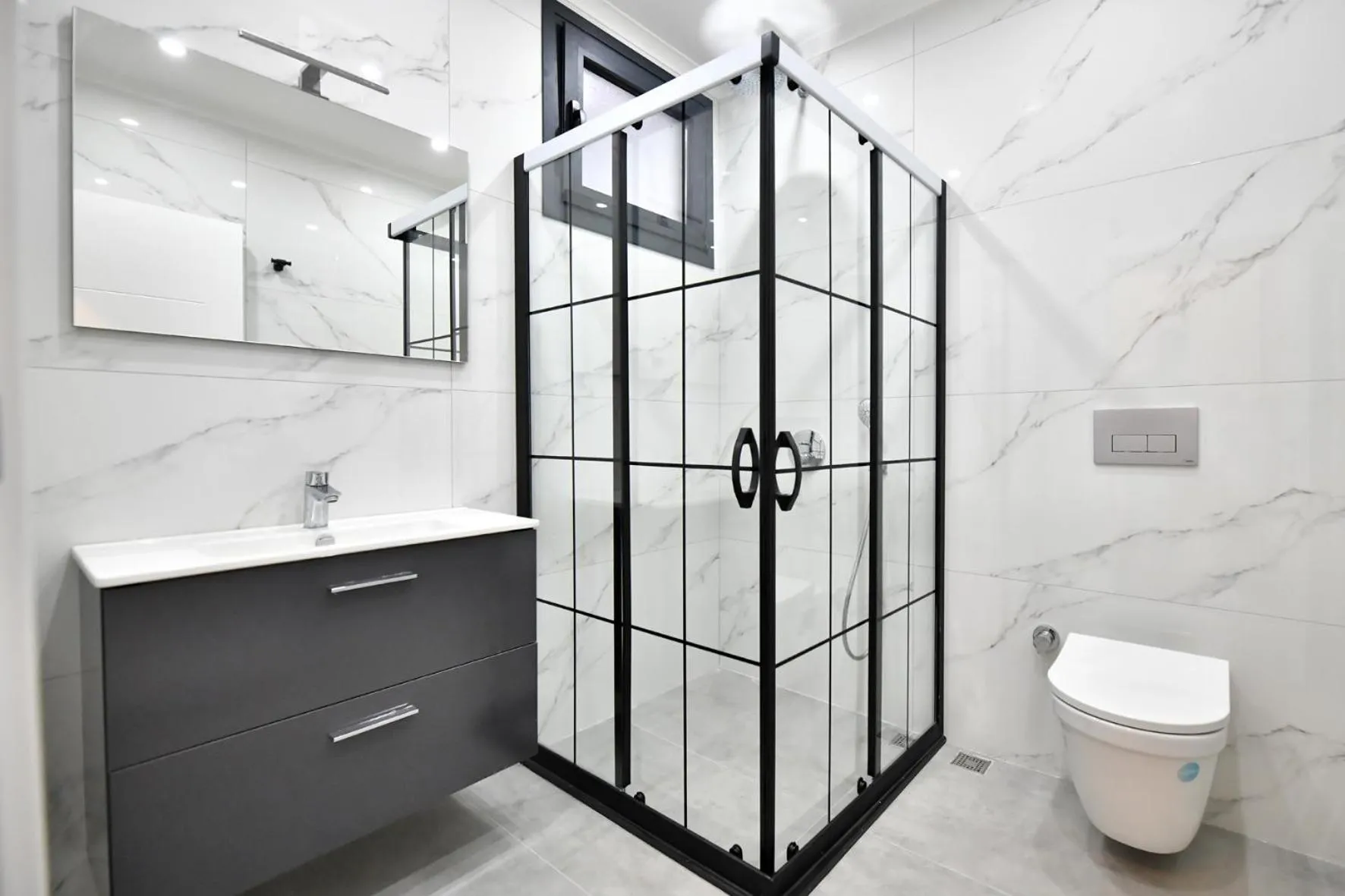 Shower in RED MOON SUITES