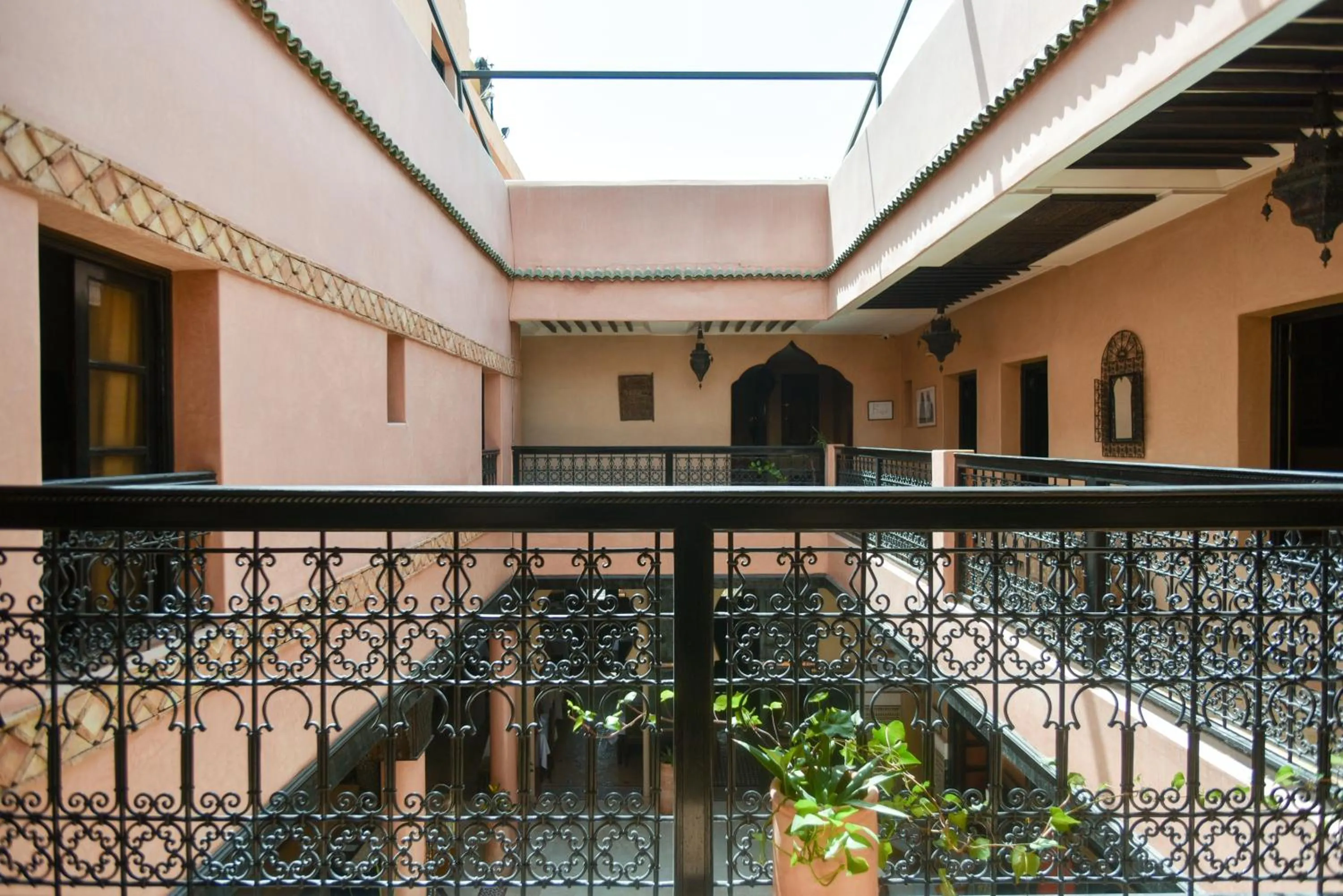 Property building in Riad Yacout