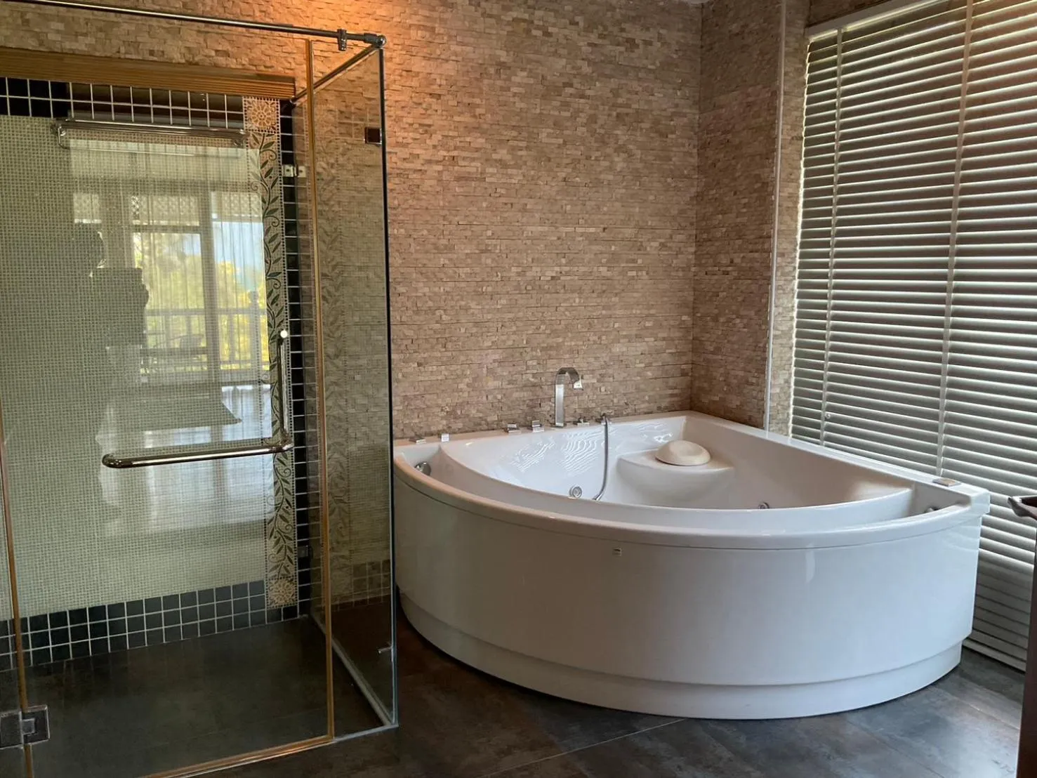 Hot Tub in The Sand Beach Pattaya