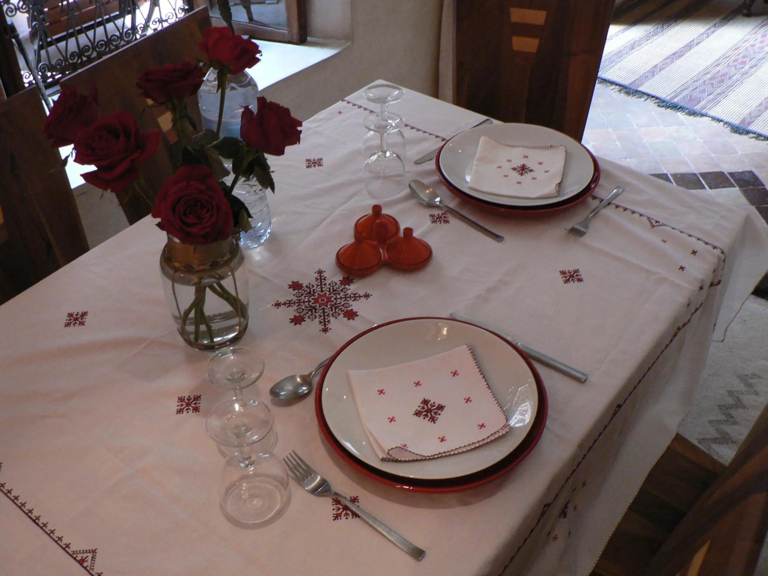 Restaurant/places to eat in Riad Dar Zaya