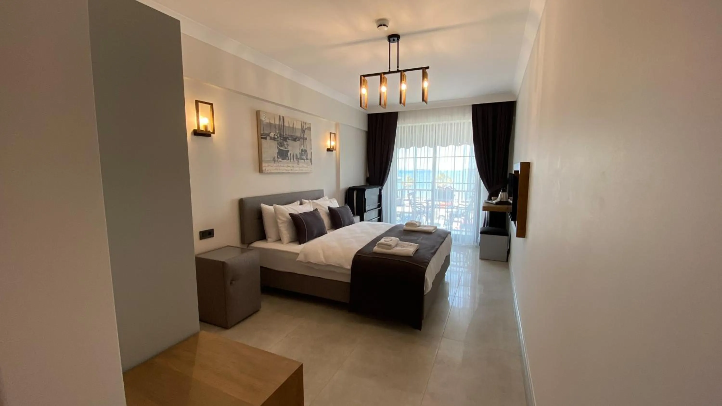 Bed in THE PİER OF URLA