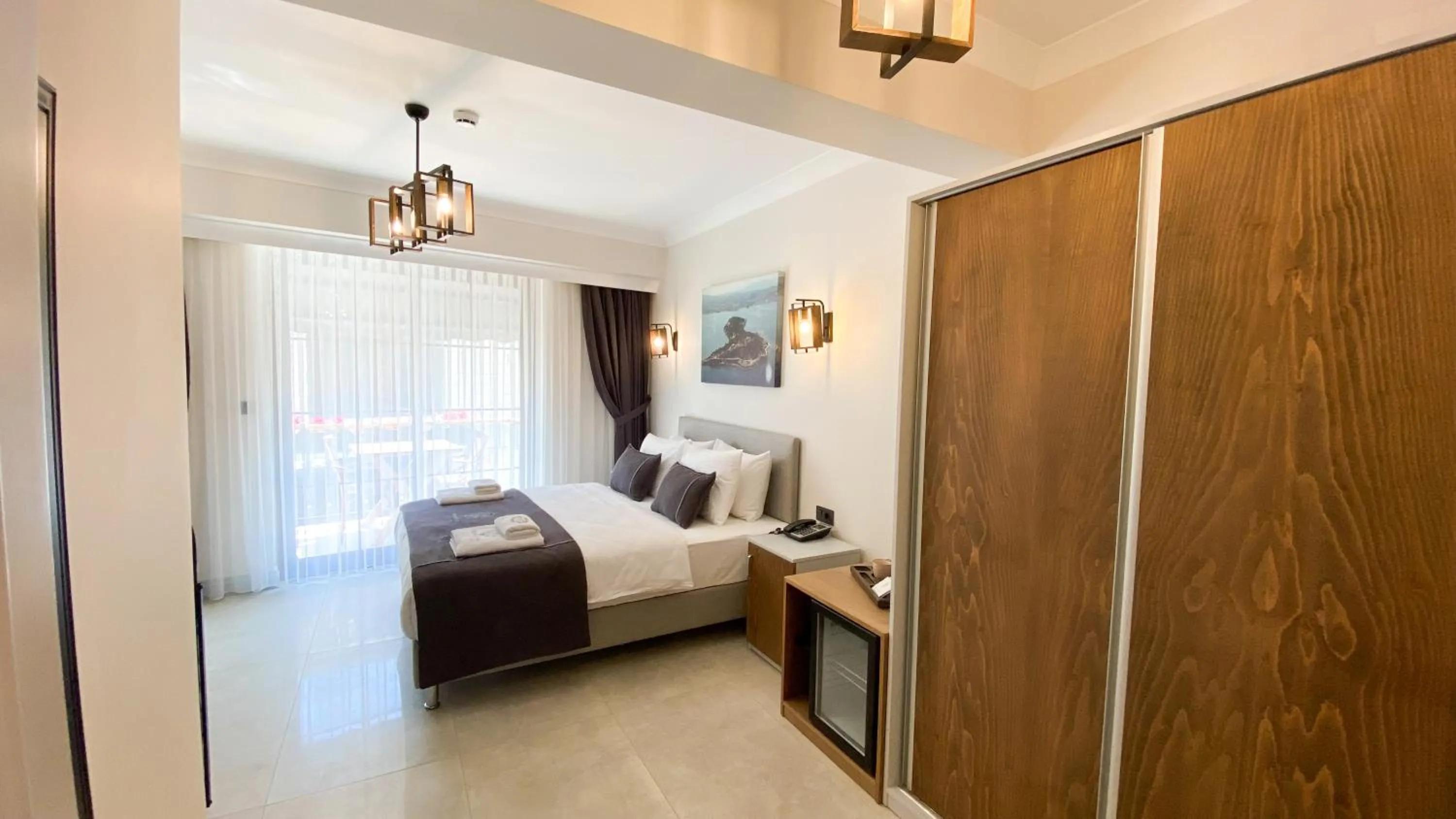 Bed in THE PİER OF URLA