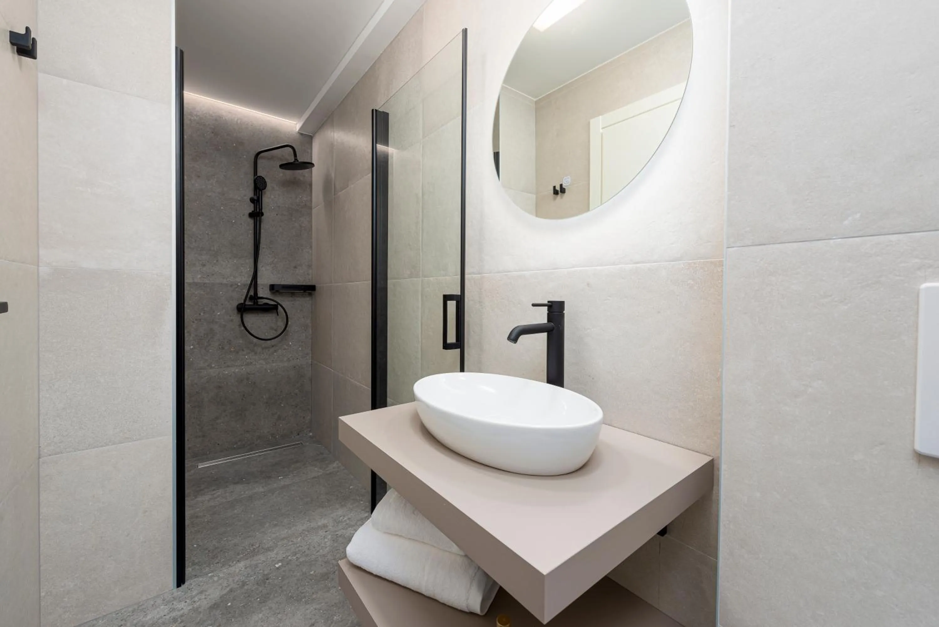 Shower in "Villa AnMari" The Cavtat View Residence