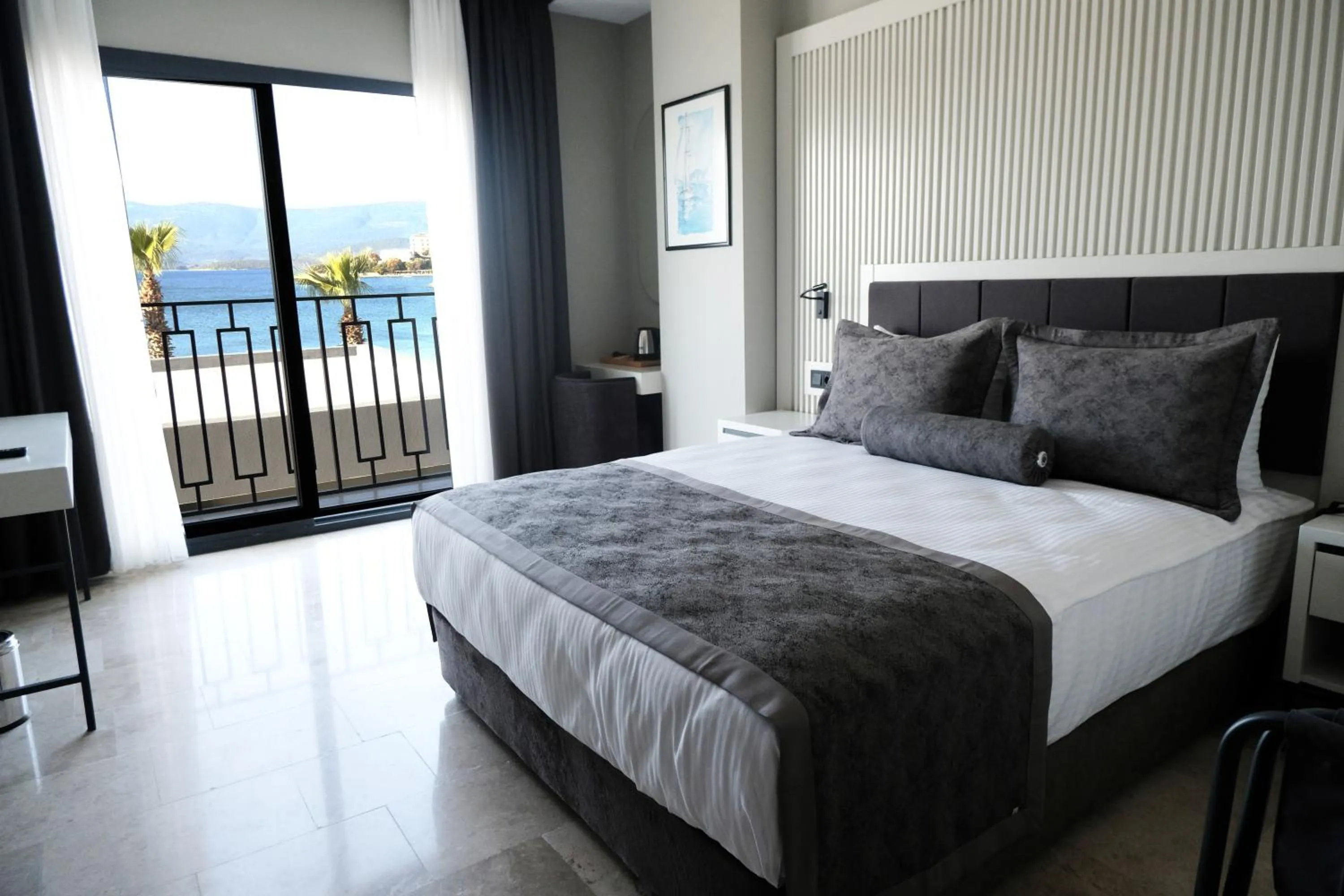 Bed in ROSEIRA MAR-INN LUXURY