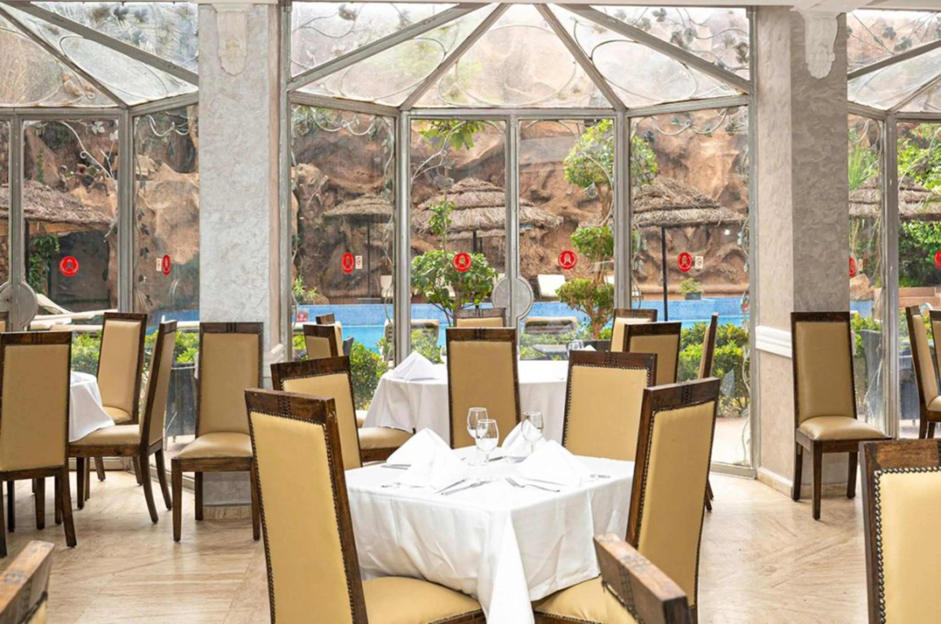 Restaurant/places to eat in Imperial Holiday Hôtel & spa