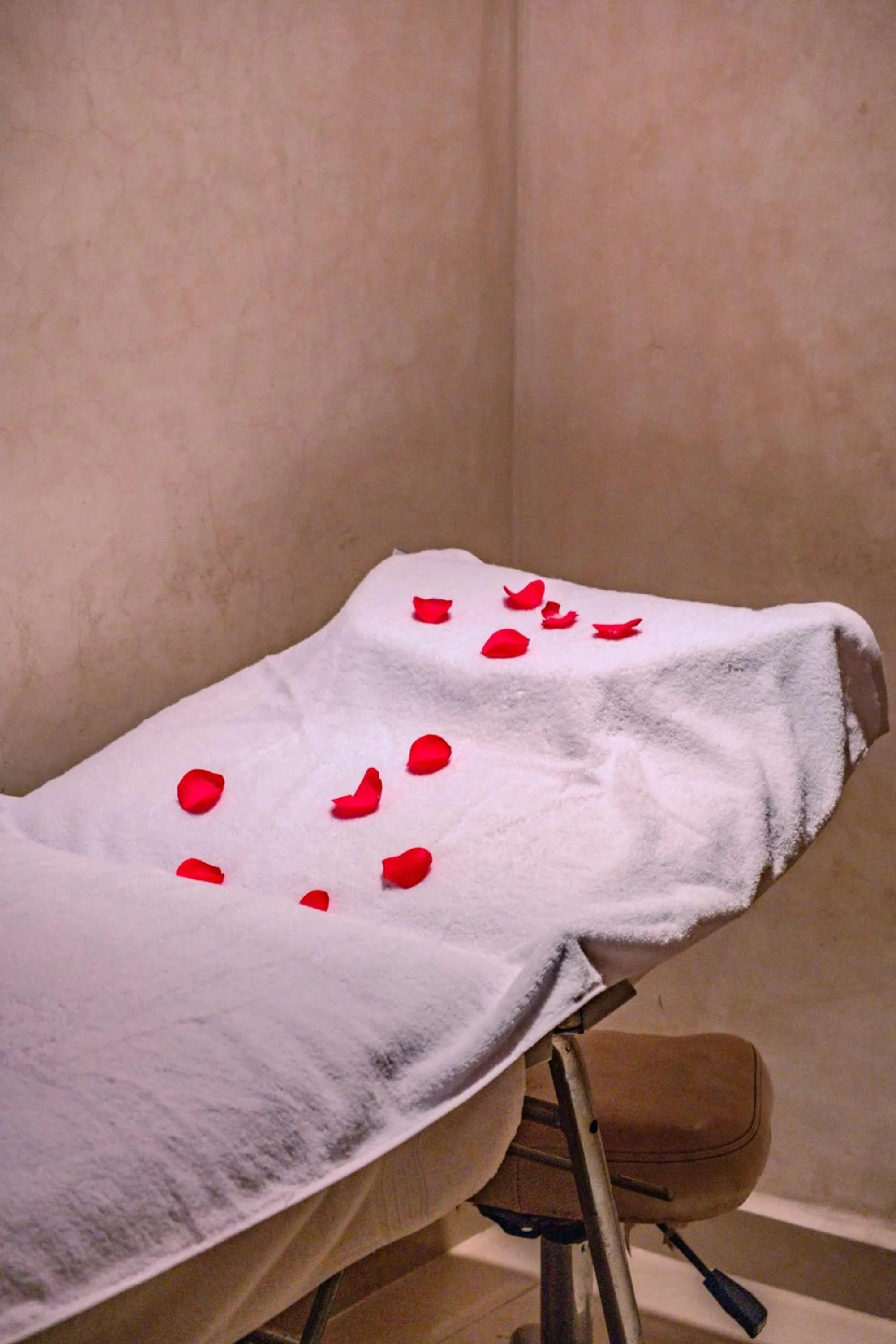 Massage in Imperial Holiday Hôtel & spa