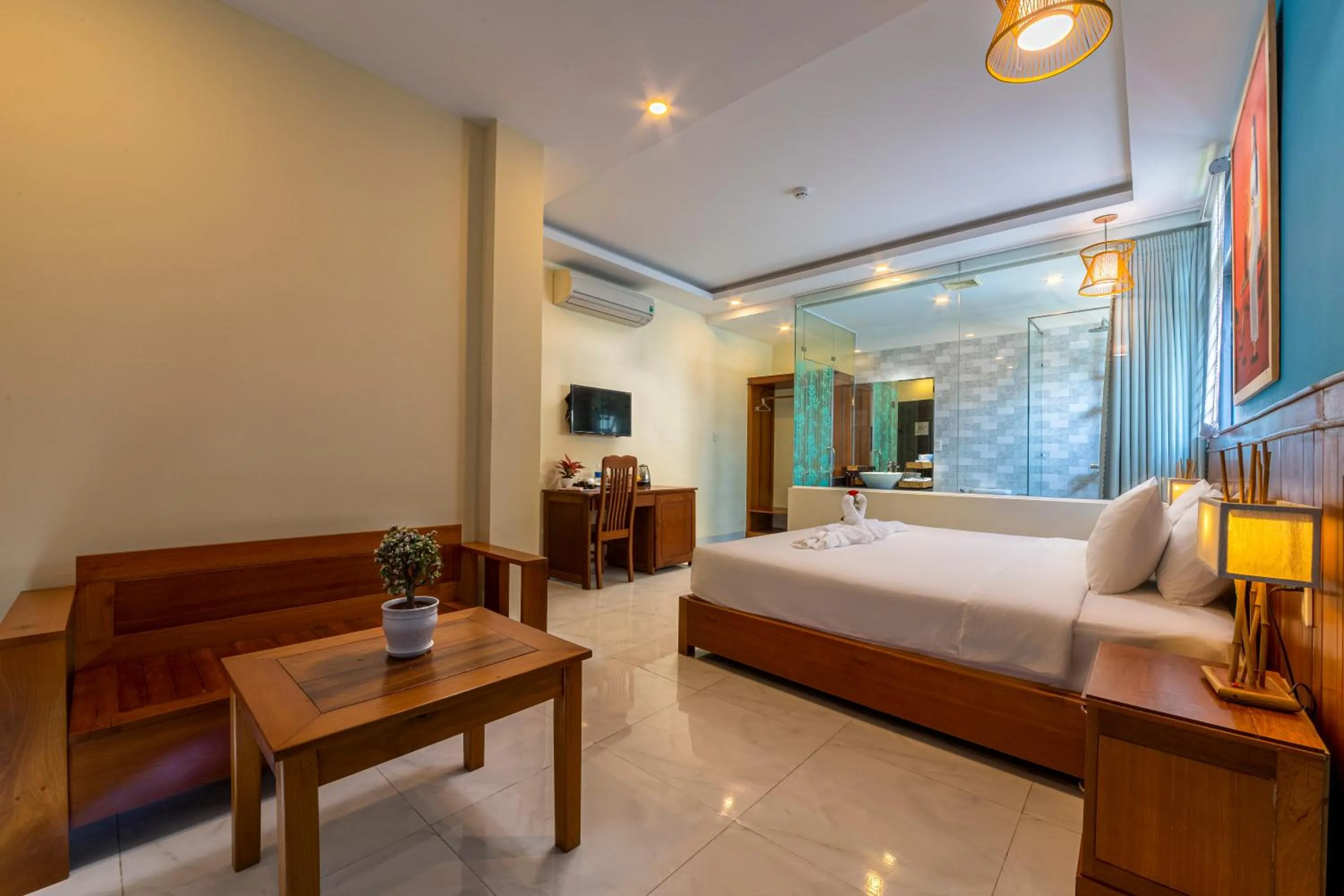 Bedroom, Bed in Hoi An Heart hostel Villa - Bespoke