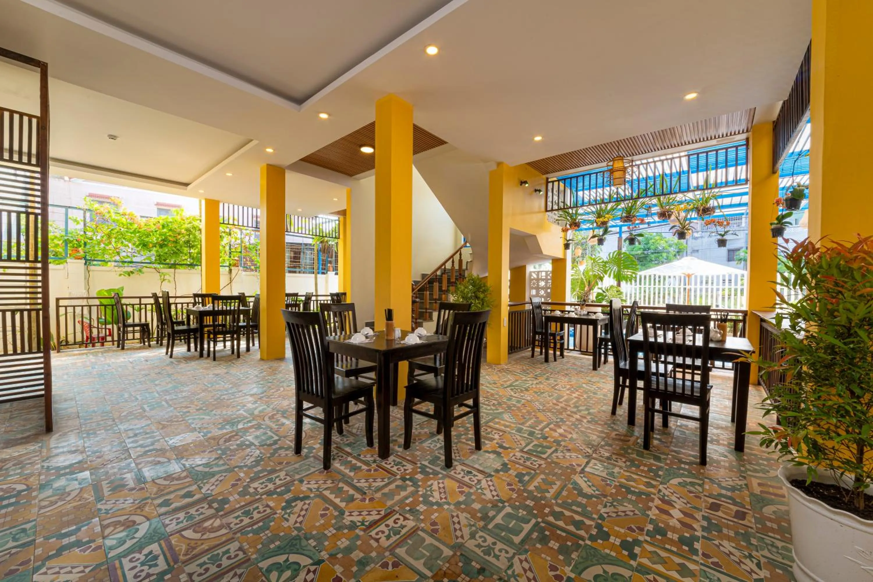 Restaurant/places to eat in Hoi An Heart hostel Villa - Bespoke