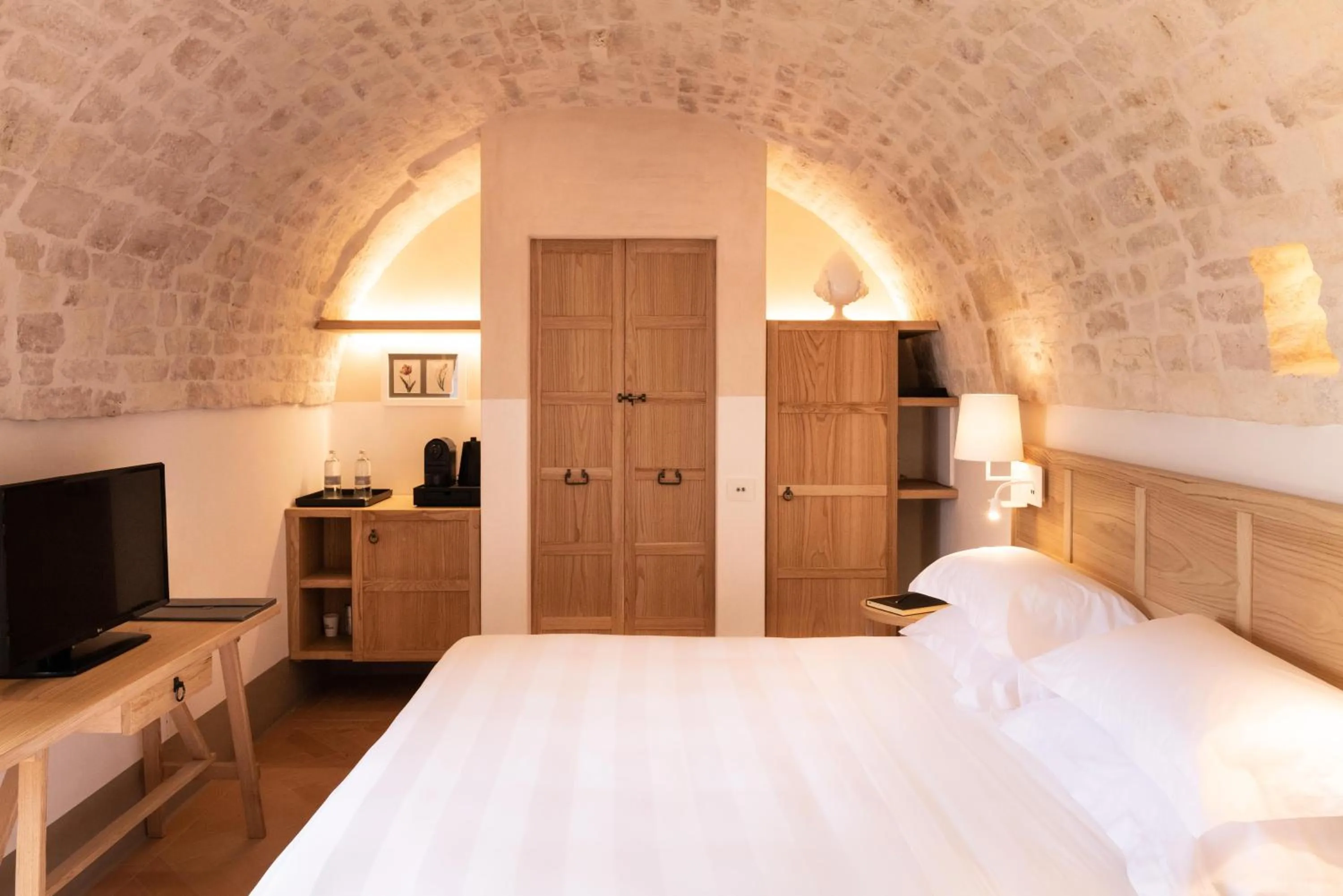 Bed in Masseria Auraterrae
