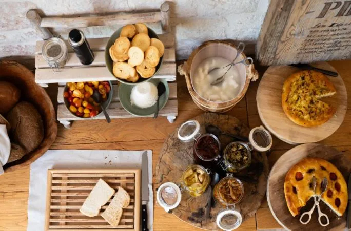 Restaurant/places to eat in Masseria Auraterrae