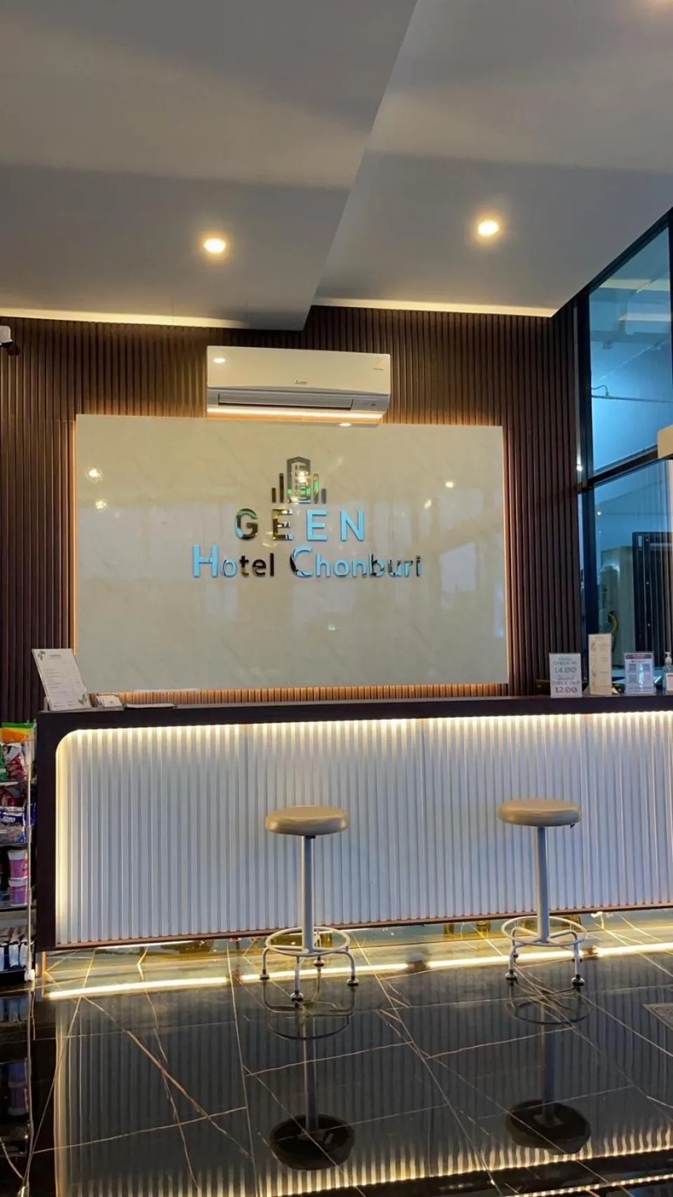 Lobby or reception in GEEN Hotel Chonburi