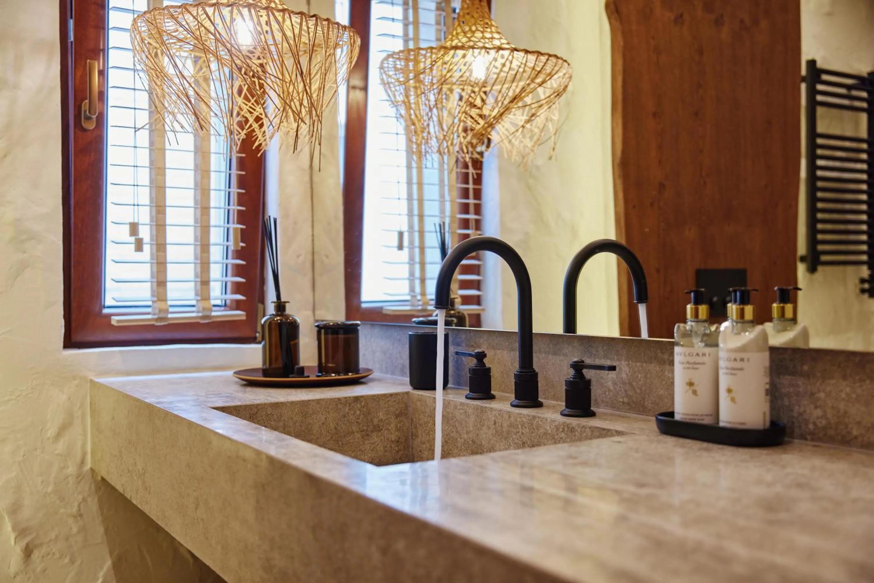 Public Bath in Hotel Forza Mare