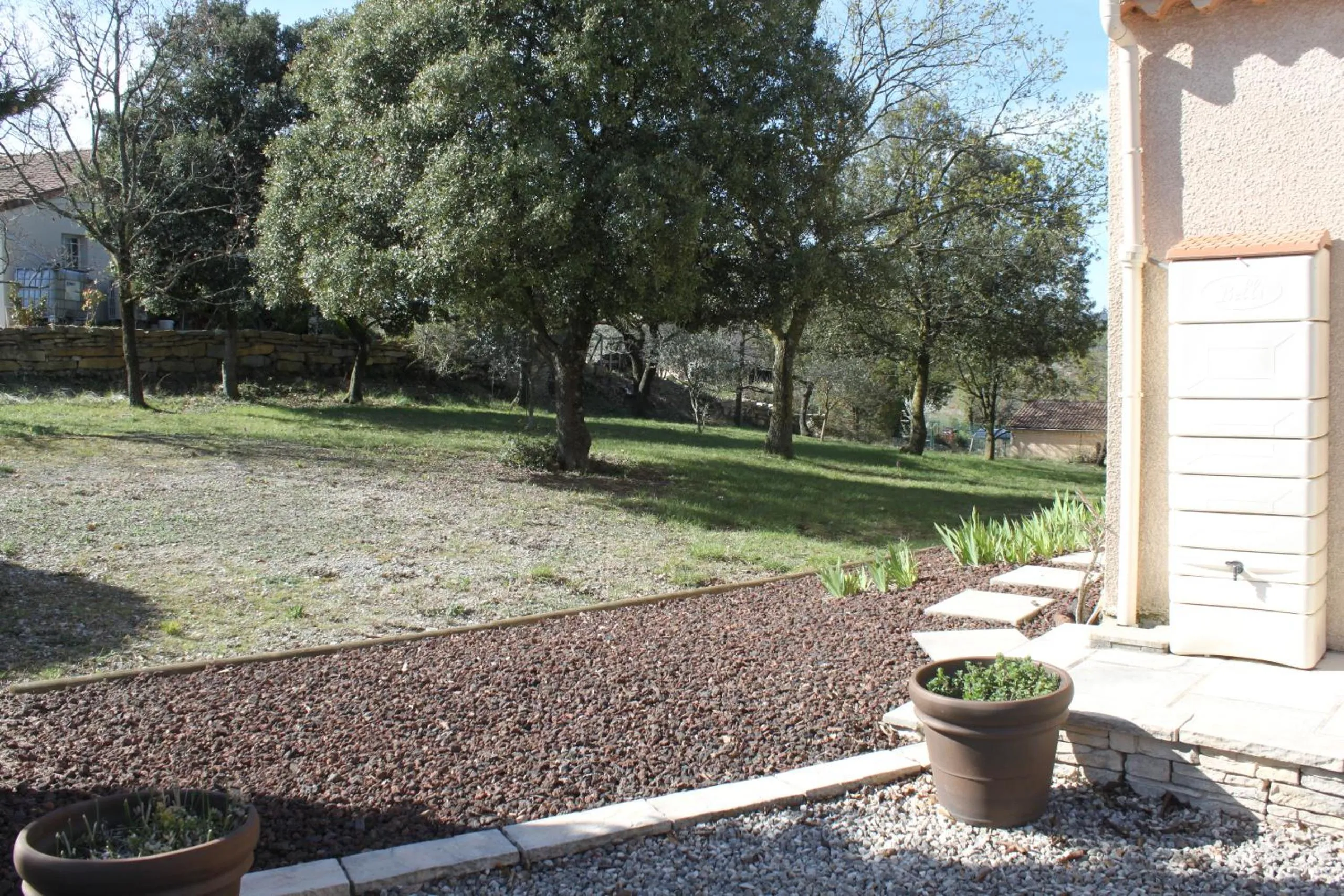 View (from property/room), Garden in Chambre d'hôtes Des couleurs et des Mots