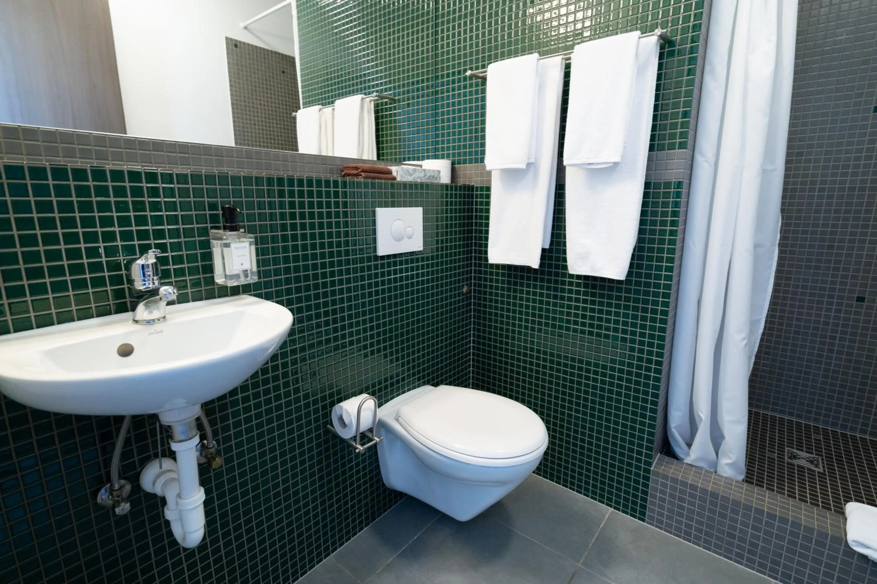 Bathroom in Hótel Valaskjálf