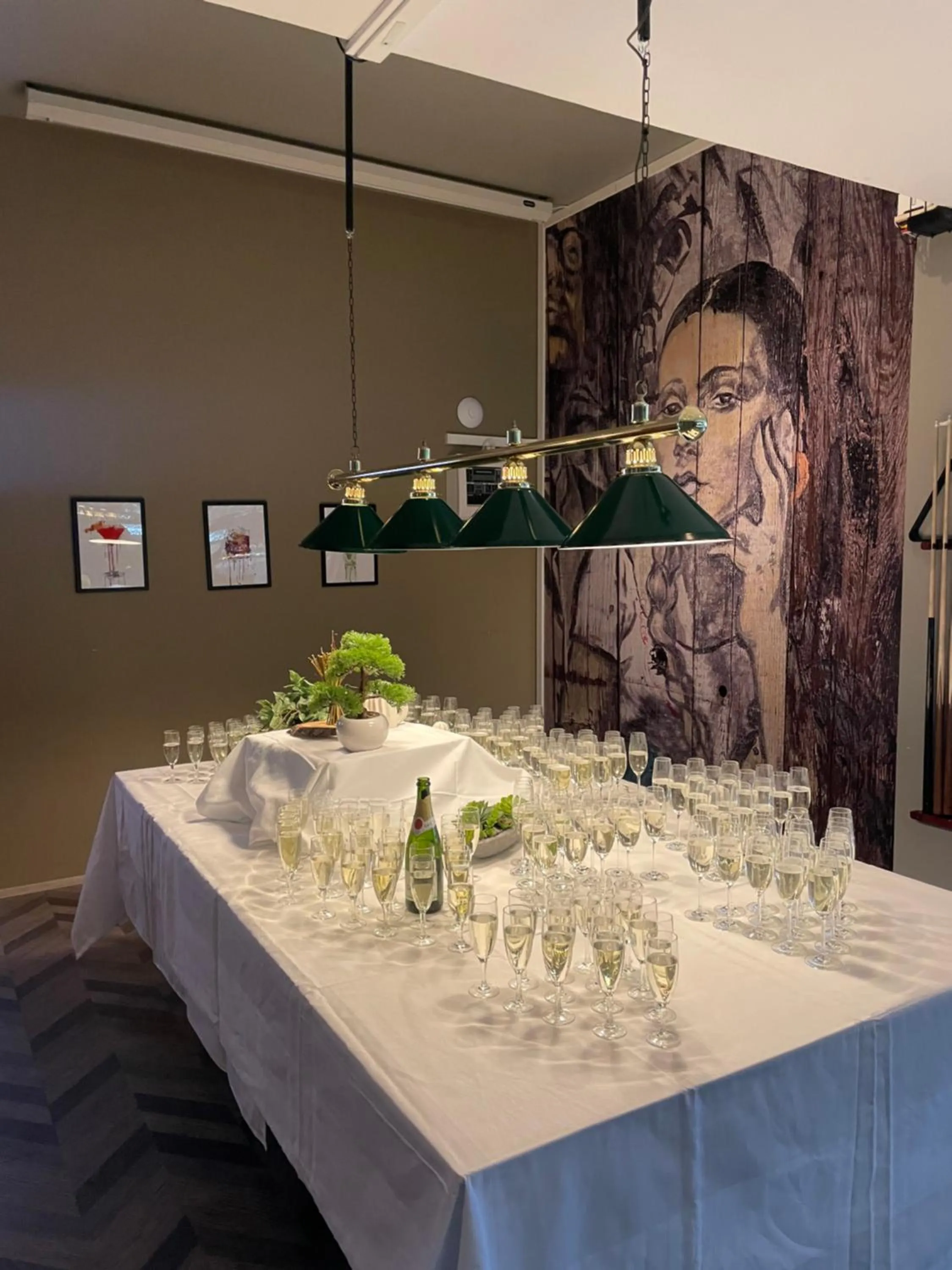 Restaurant/places to eat in Hótel Valaskjálf