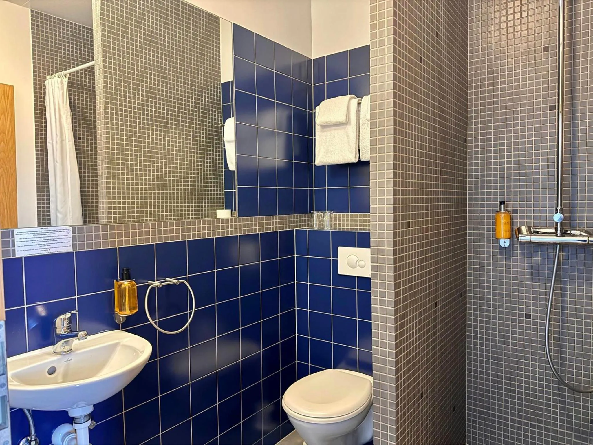 Bathroom in Hótel Valaskjálf