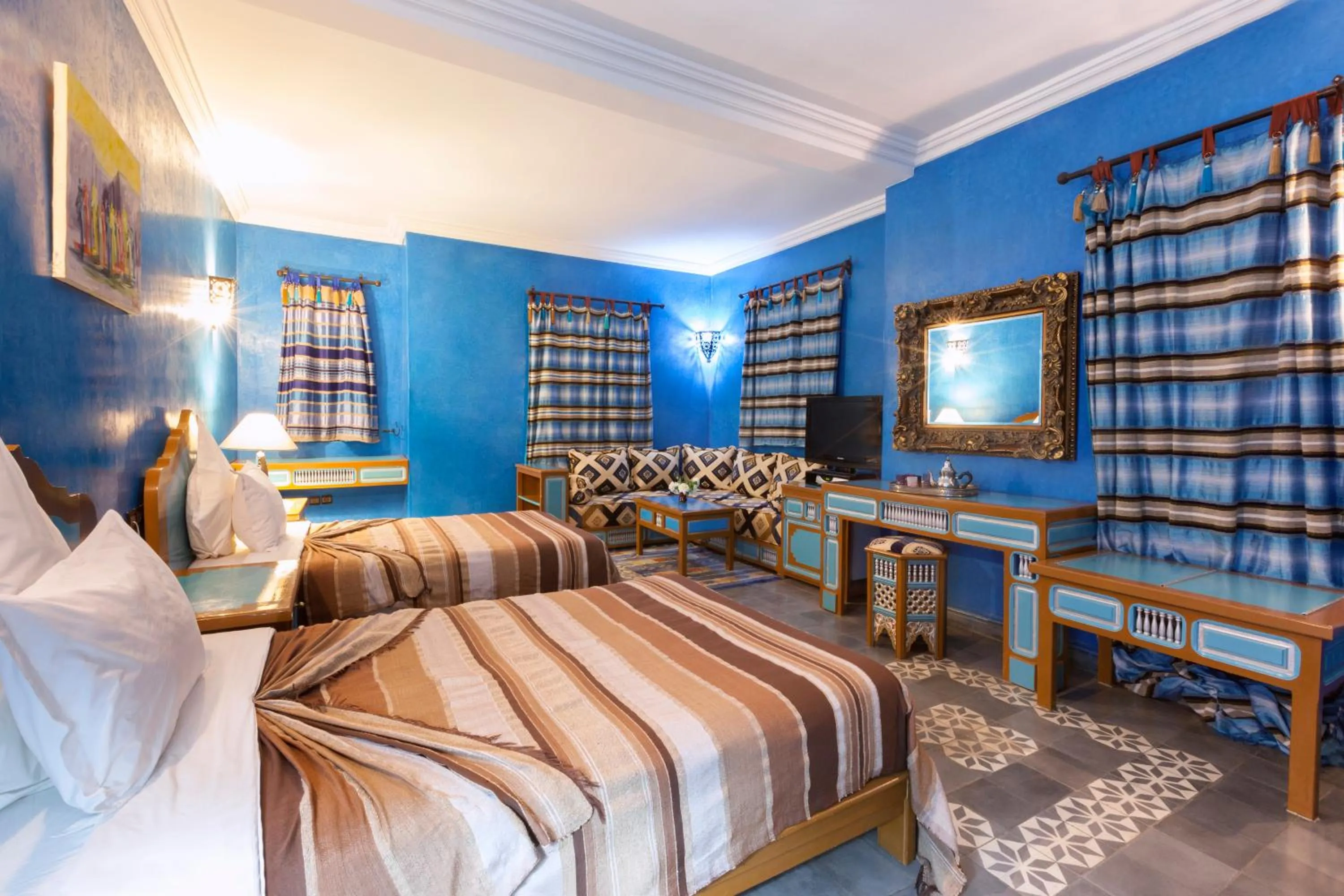 Photo of the whole room, Bed in Sultana Royal Golf