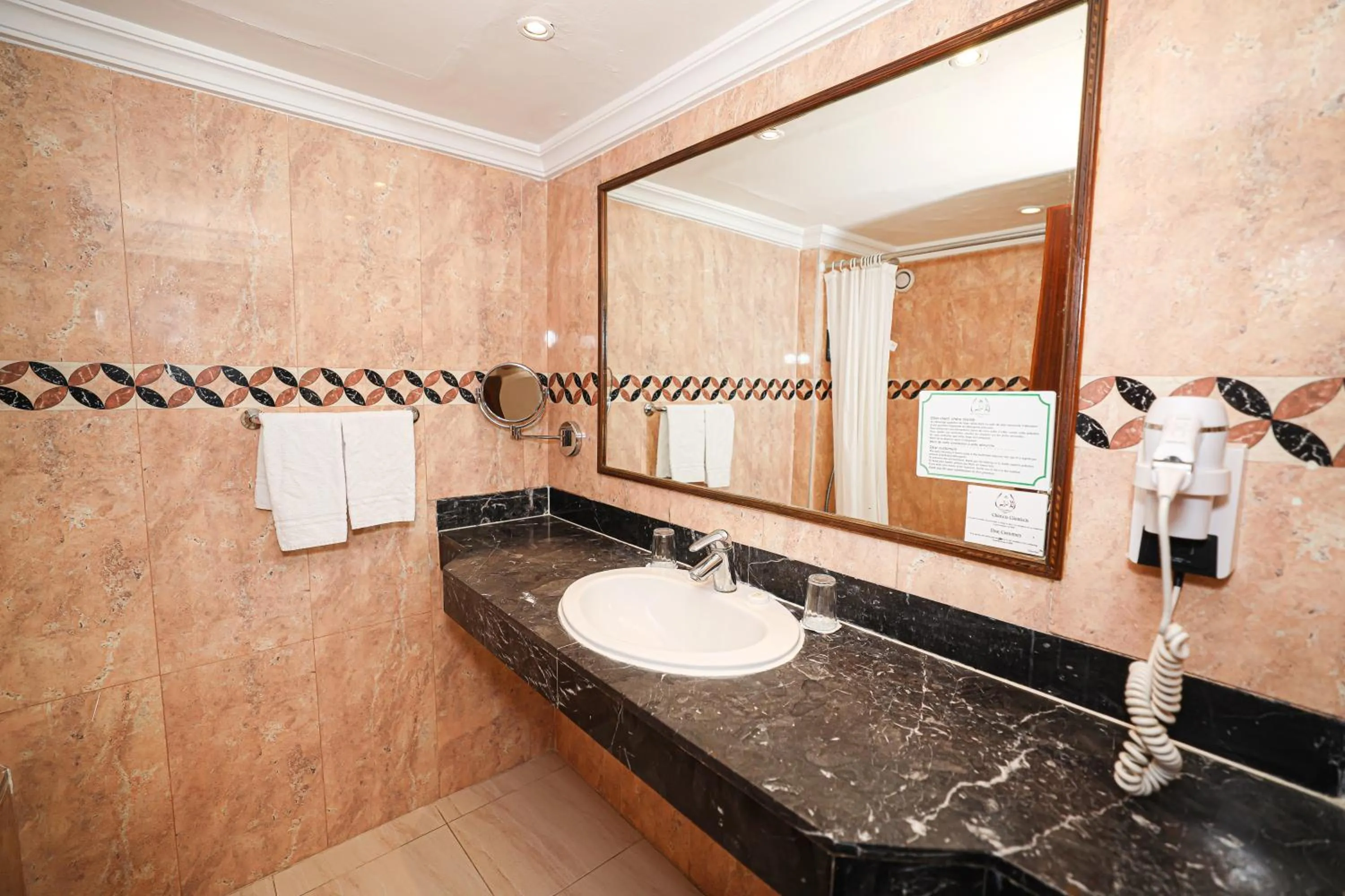 Bathroom in El Andalous Lounge & Spa Hotel