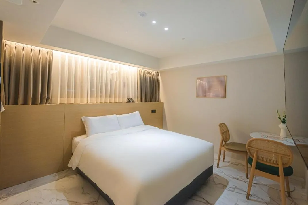 Bed in Asherah Villa d' aqua Hotel