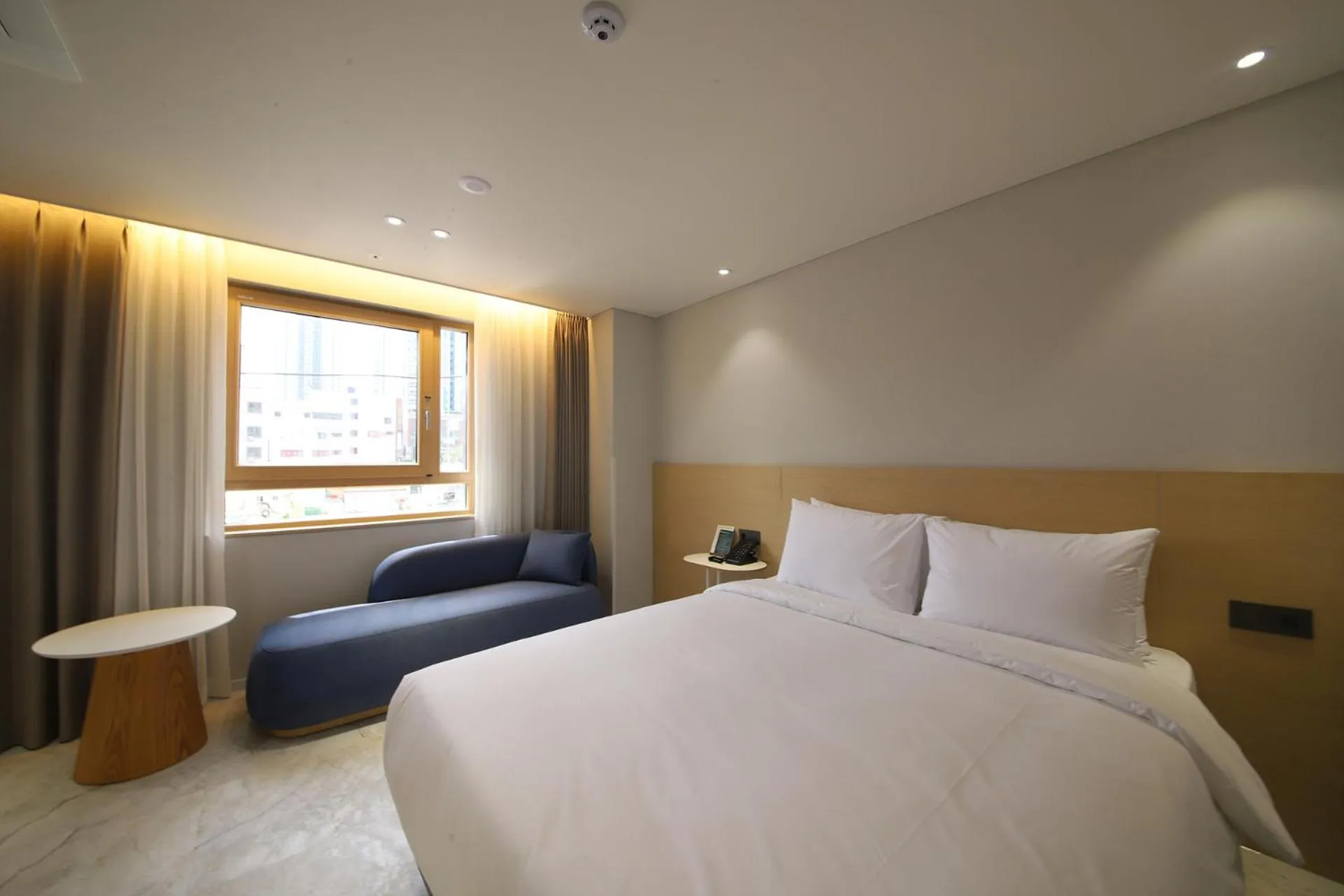 Bed in Asherah Villa d' aqua Hotel