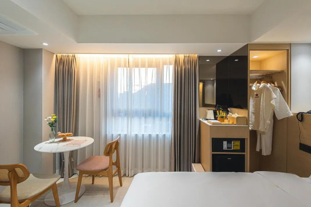 Bed in Asherah Villa d' aqua Hotel