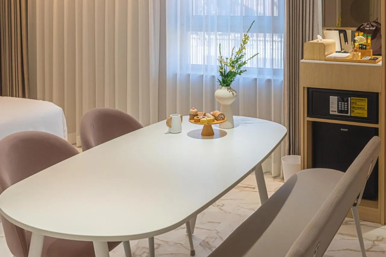 Asherah Villa d' aqua Hotel