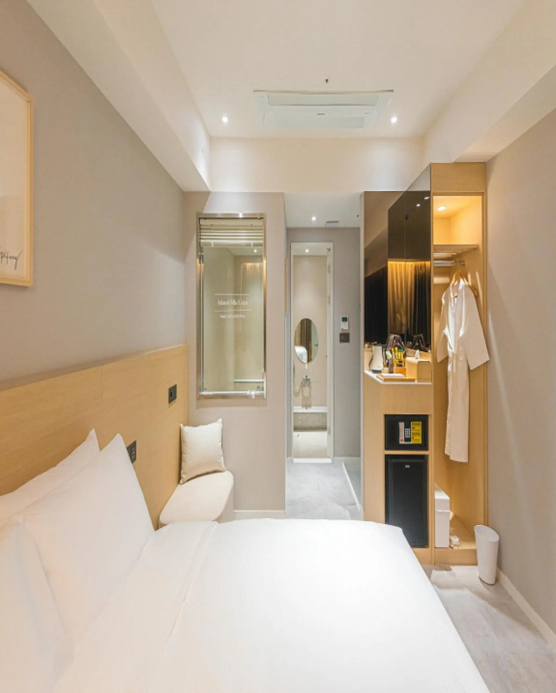 Bed in Asherah Villa d' aqua Hotel