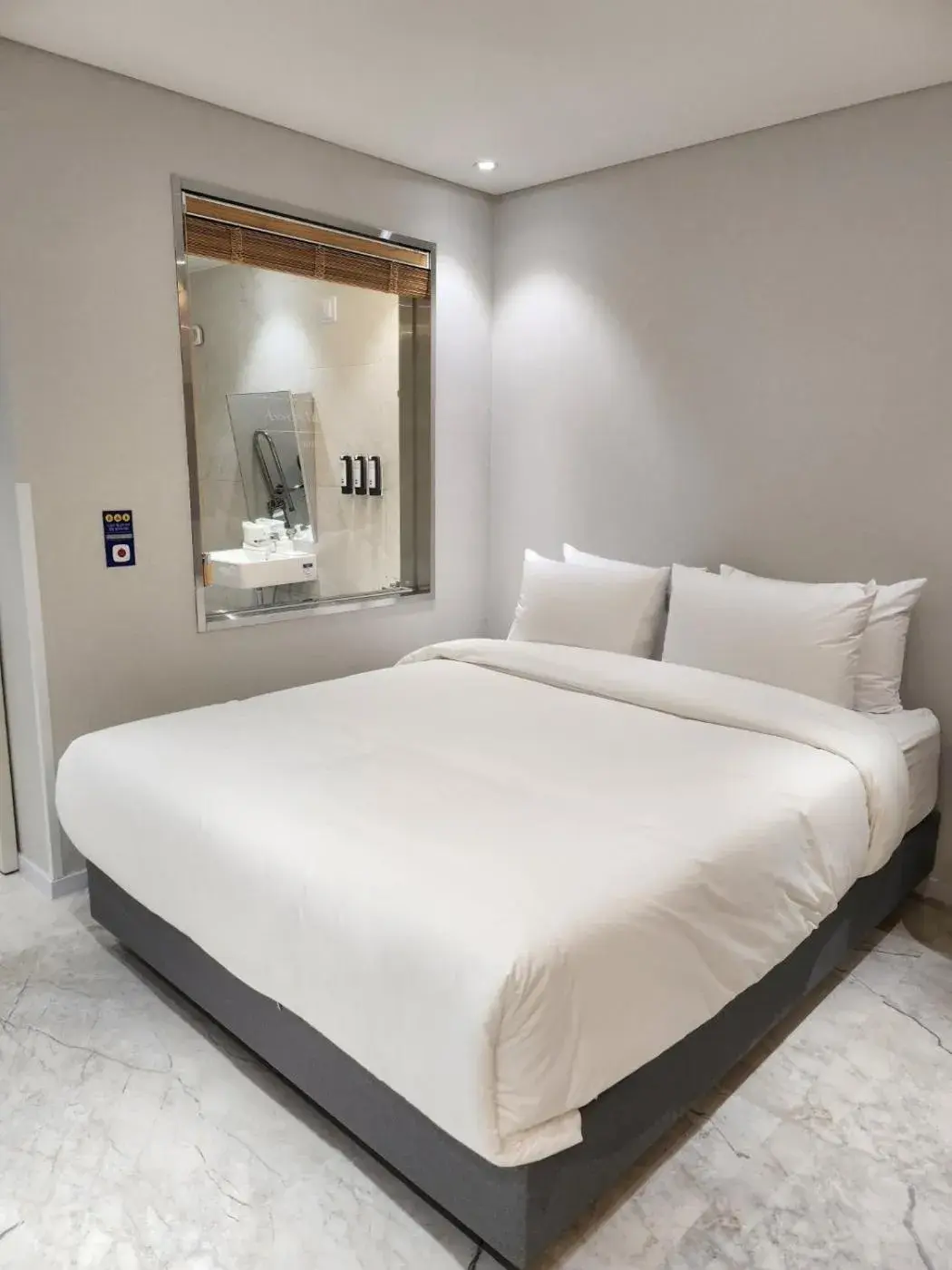 King Room with Roll-In Shower - Disability Access in Asherah Villa d' aqua Hotel King Room with Roll-In Shower - Disability Access in Asherah Villa d' aqua Hotel