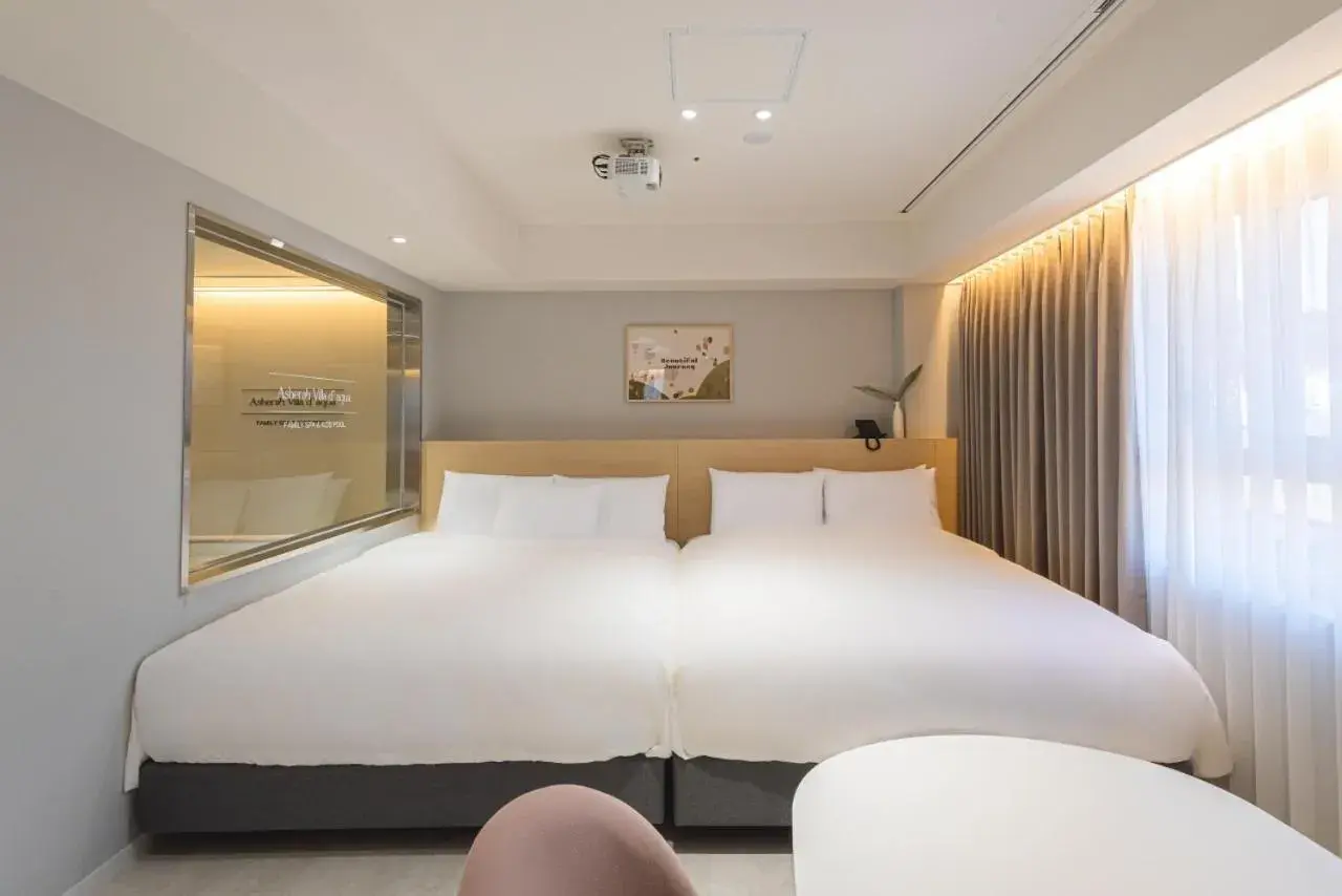 King Suite with Spa Bath in Asherah Villa d' aqua Hotel King Suite with Spa Bath in Asherah Villa d' aqua Hotel