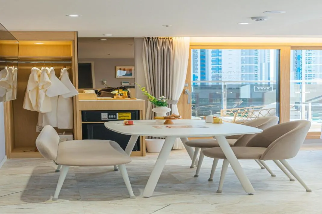 Asherah Villa d' aqua Hotel