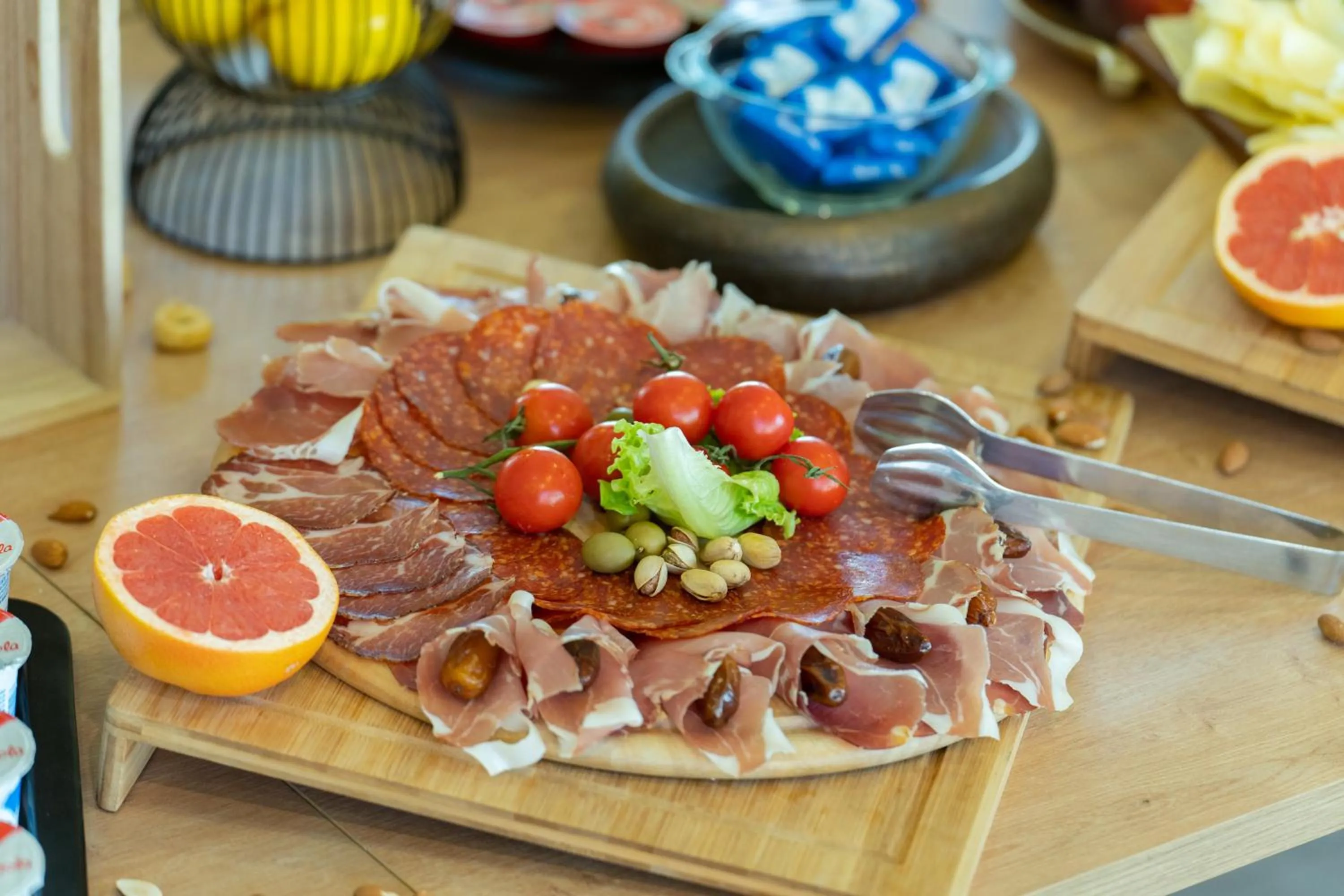 Breakfast in Artearia Hotel