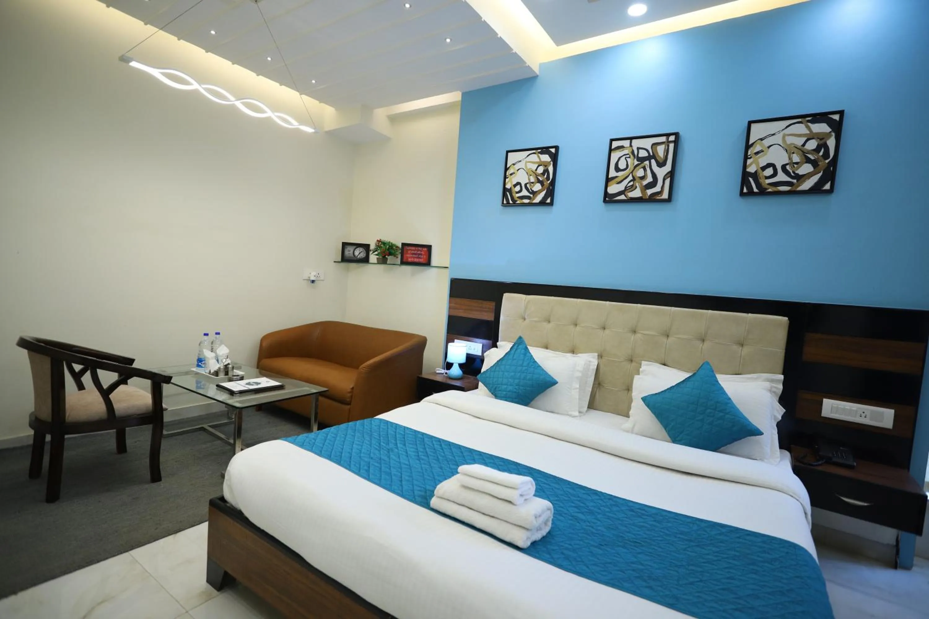 Bedroom, Bed in Asian Suites Cyber Park Gurgaon