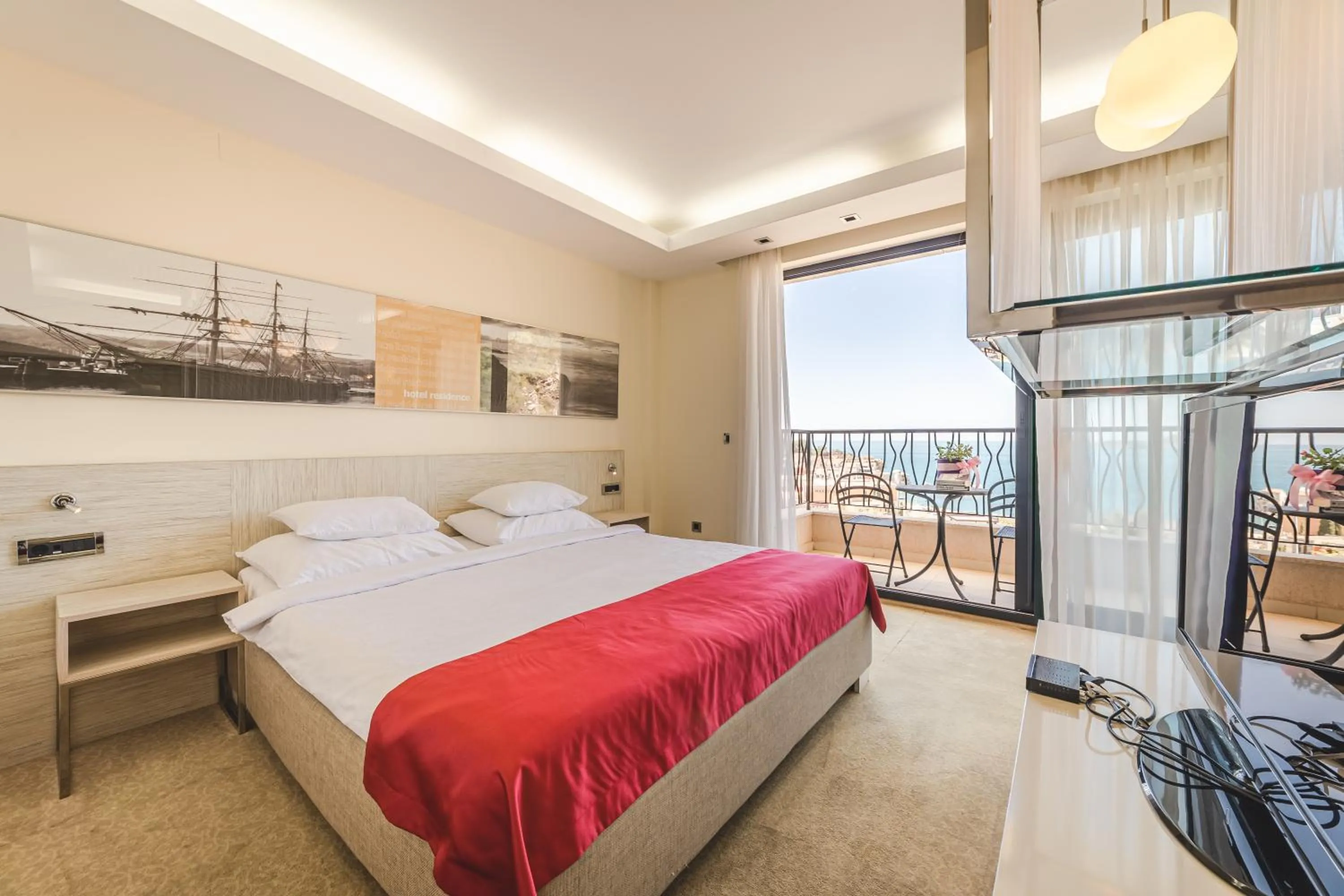 Photo of the whole room, Bed in Hotel & Apartments HEC Residence