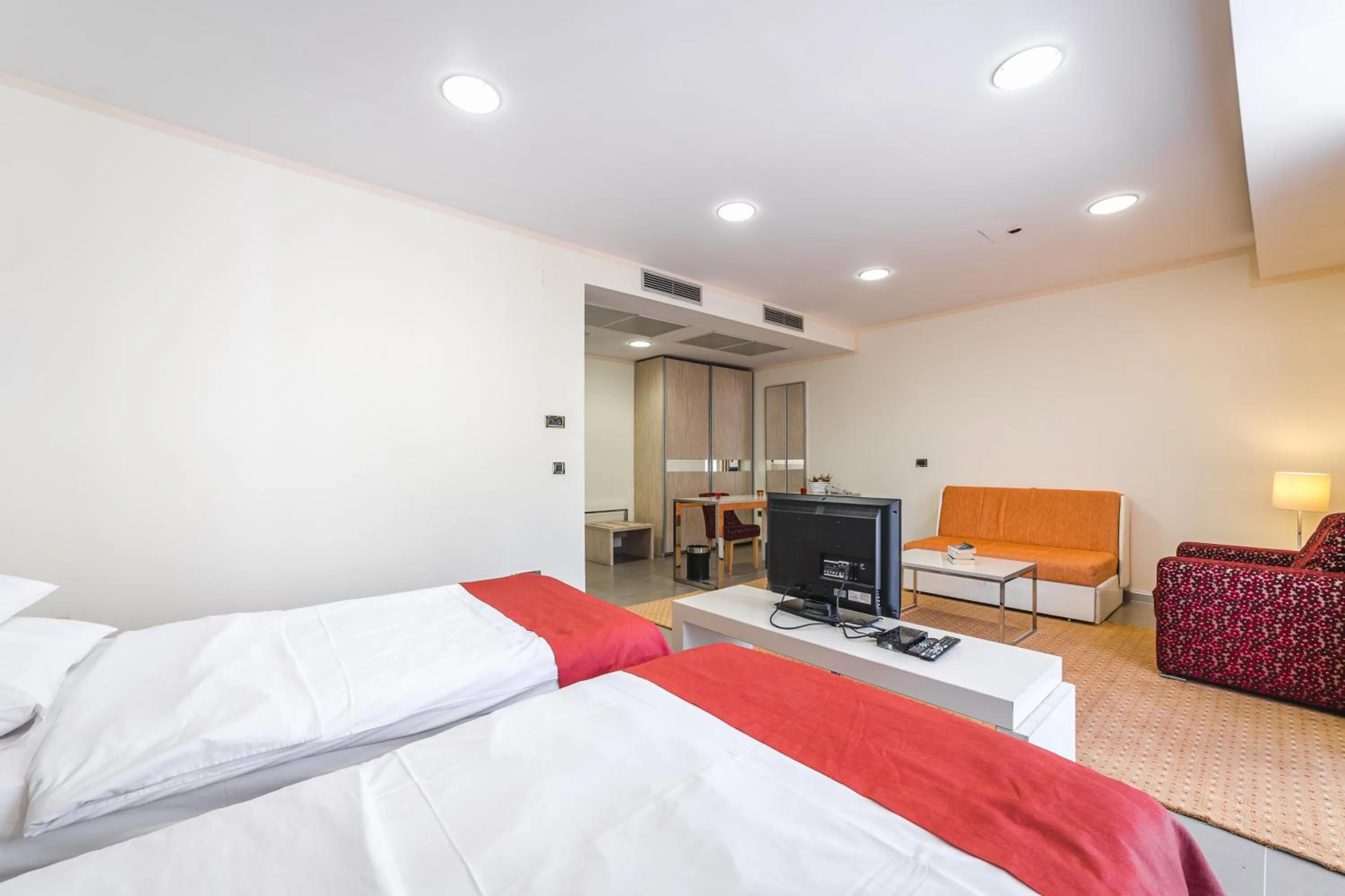Bed in Hotel & Apartments HEC Residence